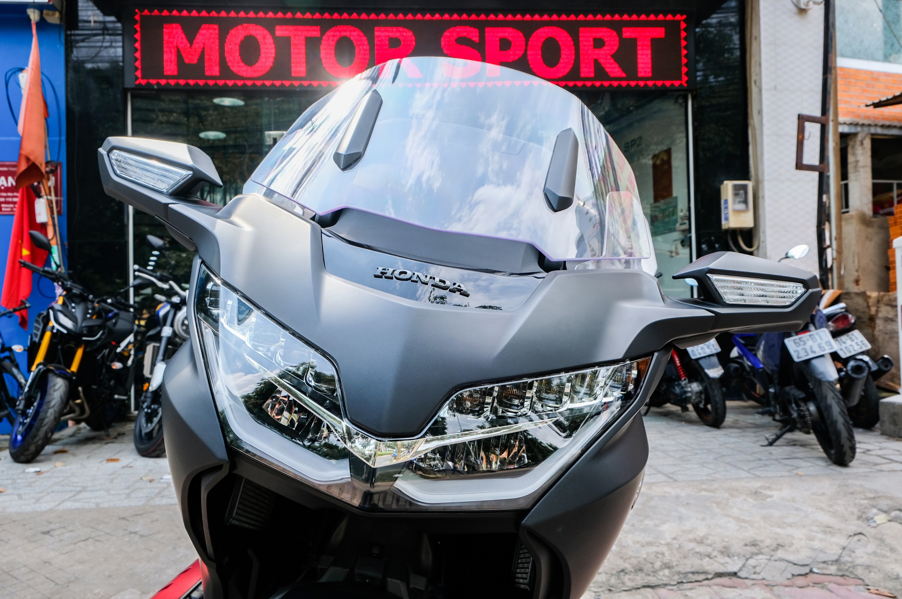 Chi tiết Honda Gold Wing F6B ảnh 5 Chi tiet Honda Gold Wing F6B anh 5