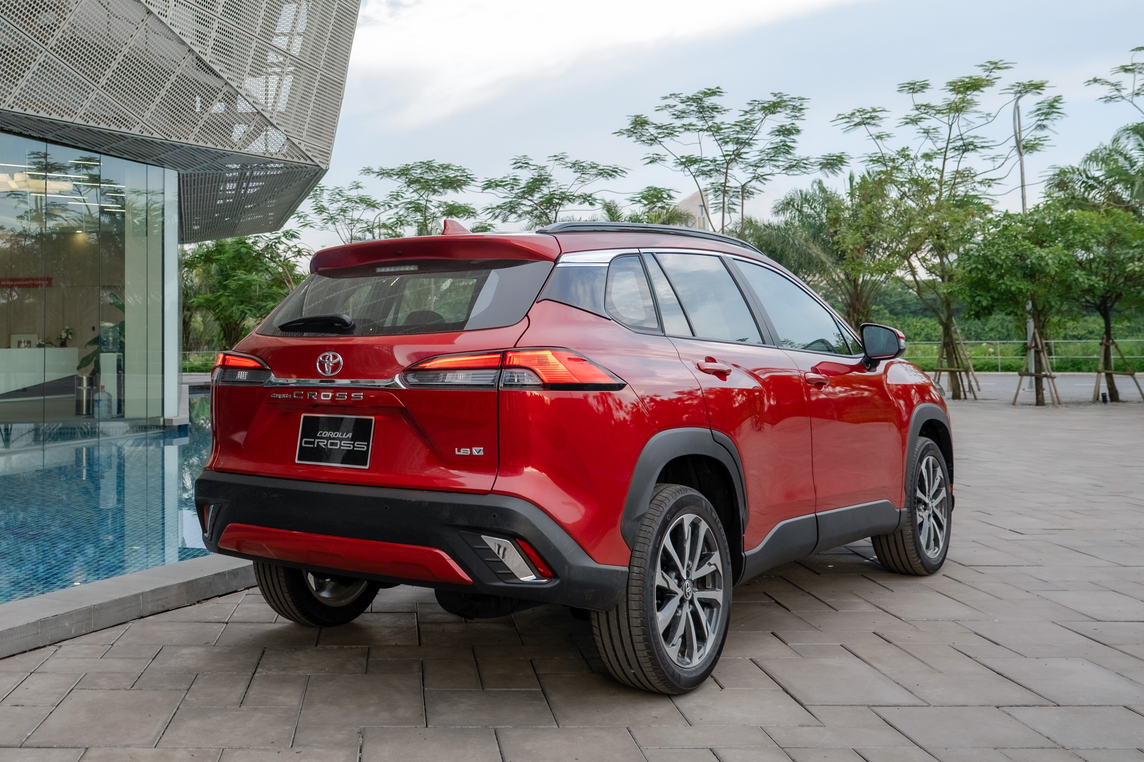 Toyota Corolla Cross ra mat VN anh 2