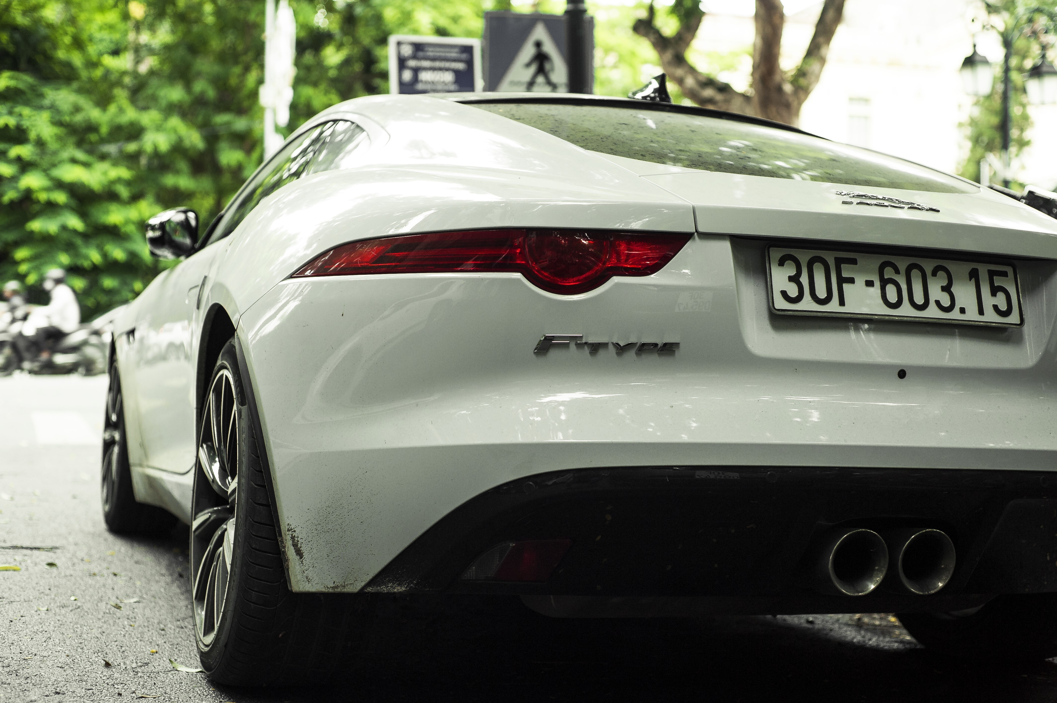 A hau Huyen My lai Jaguar F-Type S anh 5