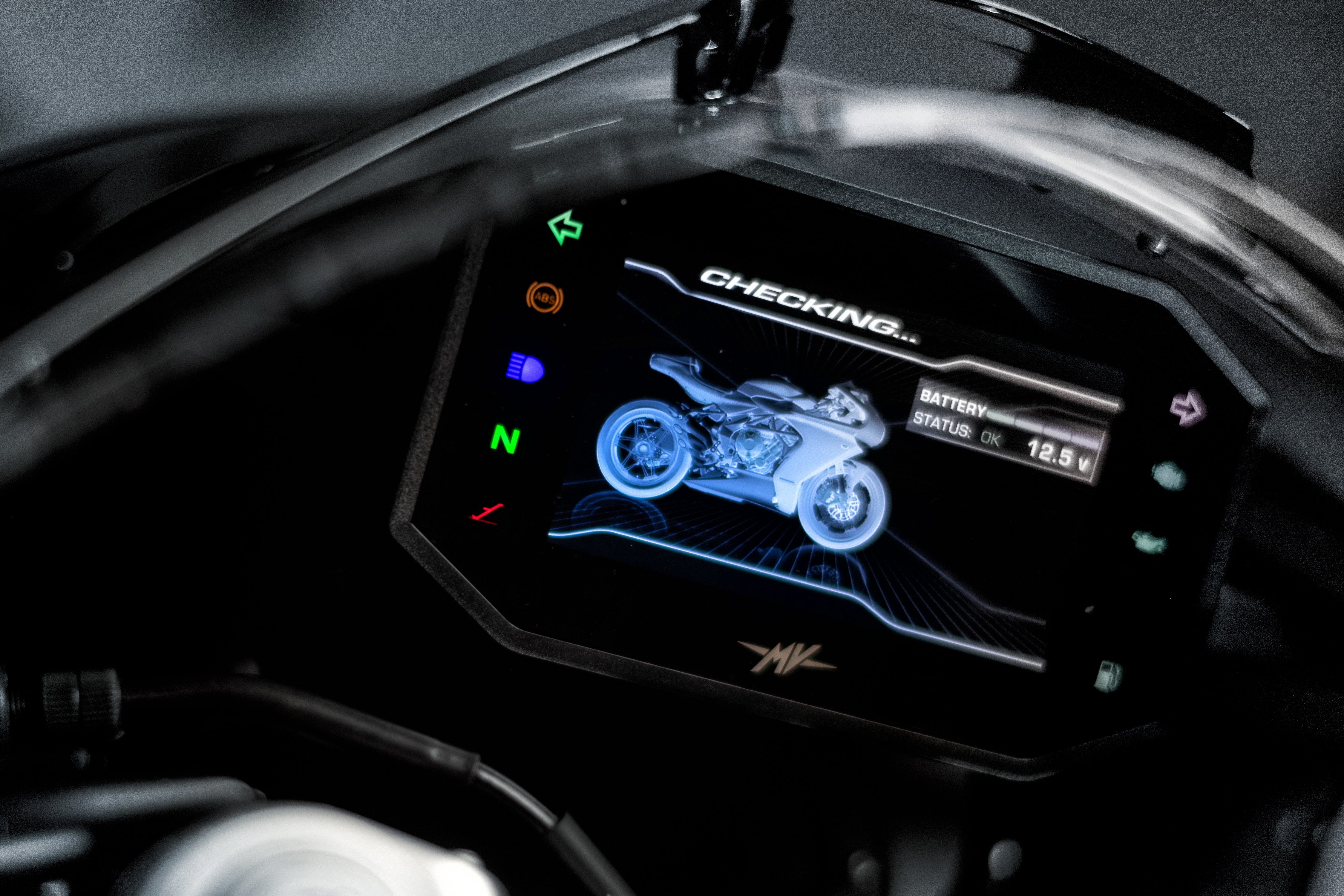 MV Agusta Superveloce 800 ra mắt châu Âu ảnh 8 MV Agusta Superveloce 800 ra mat chau Au anh 8