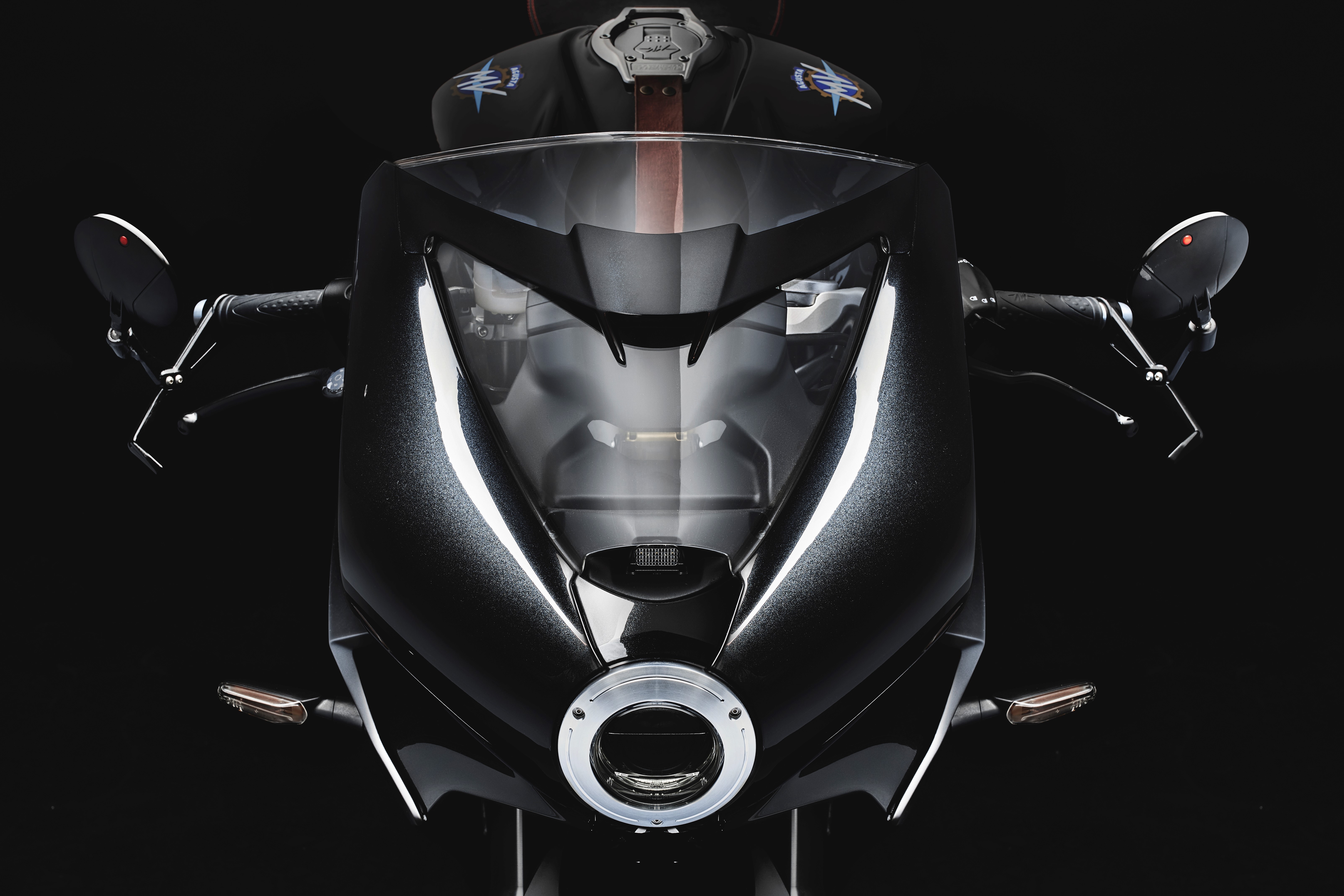 MV Agusta Superveloce 800 ra mắt châu Âu ảnh 3 MV Agusta Superveloce 800 ra mat chau Au anh 3