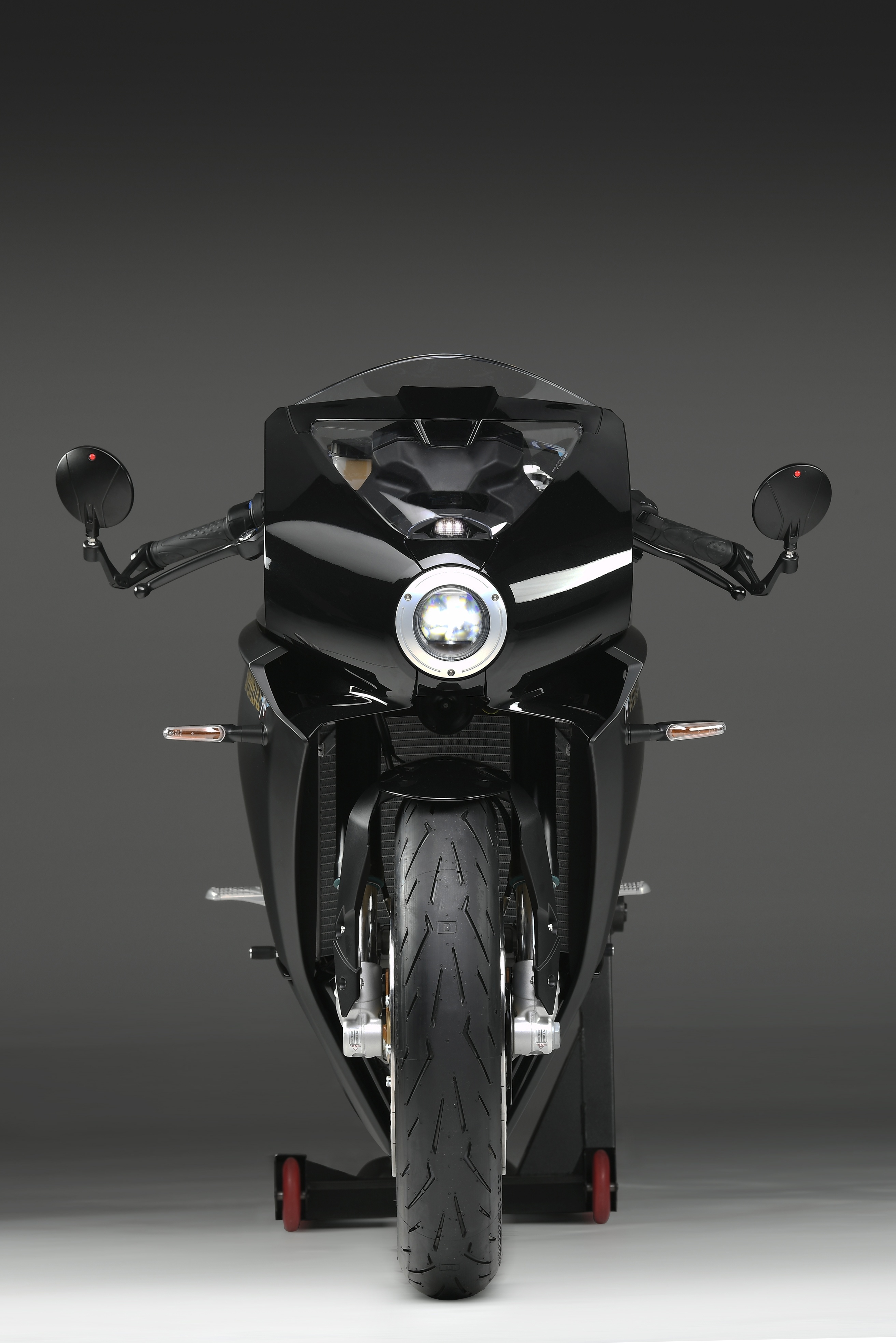 MV Agusta Superveloce 800 ra mắt châu Âu ảnh 7 MV Agusta Superveloce 800 ra mat chau Au anh 7