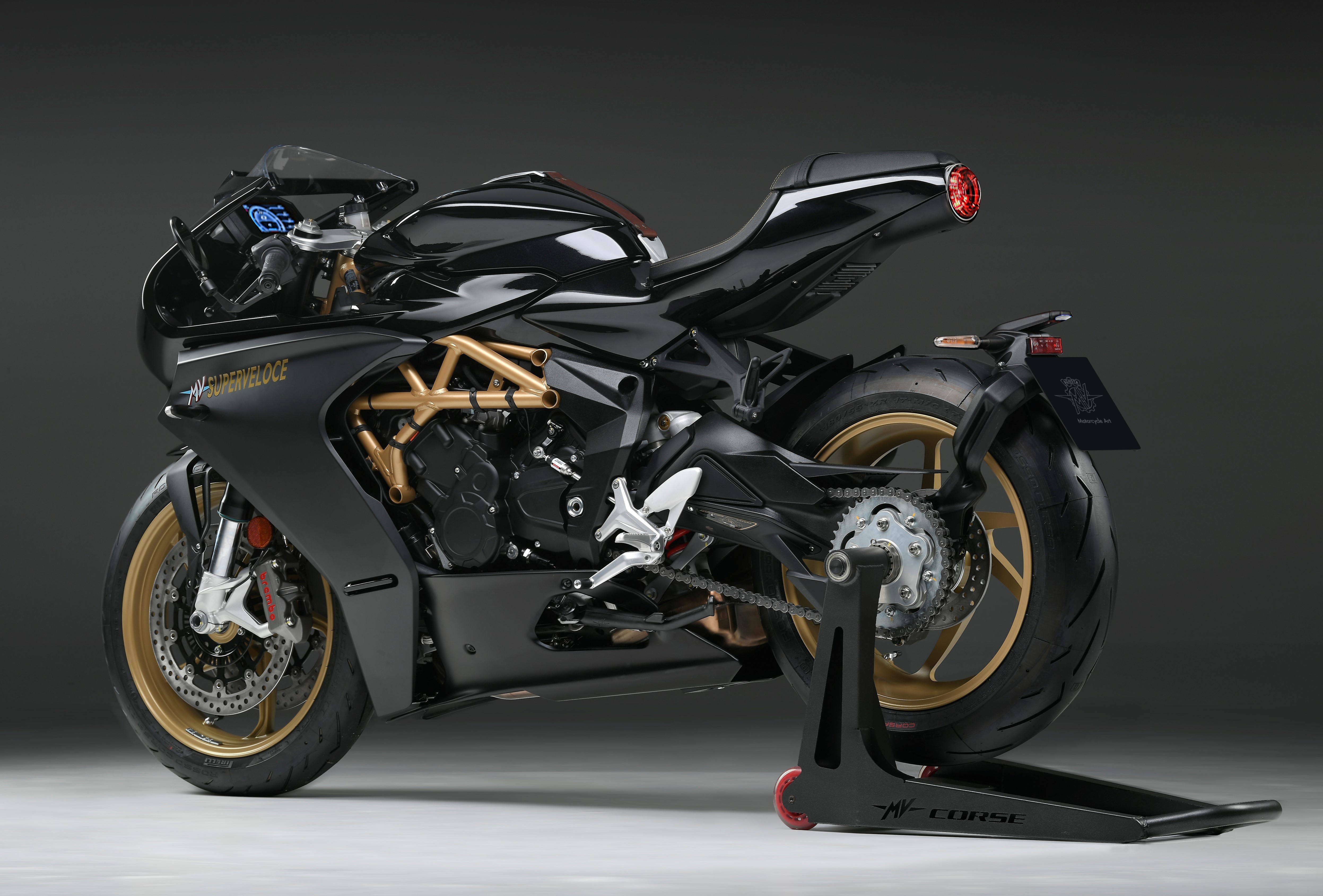MV Agusta Superveloce 800 ra mắt châu Âu ảnh 2 MV Agusta Superveloce 800 ra mat chau Au anh 2