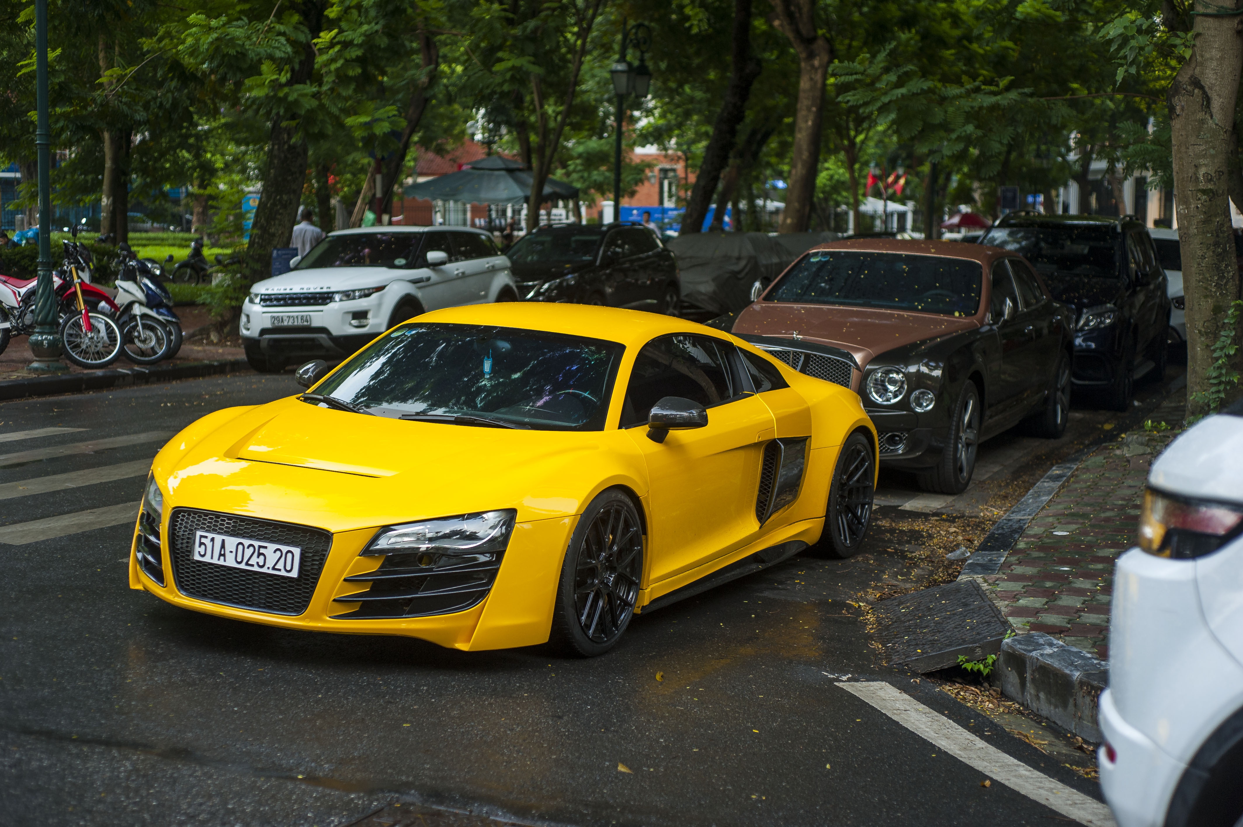 dan sieu xe bien so TP.HCM tai Ha Noi anh 6