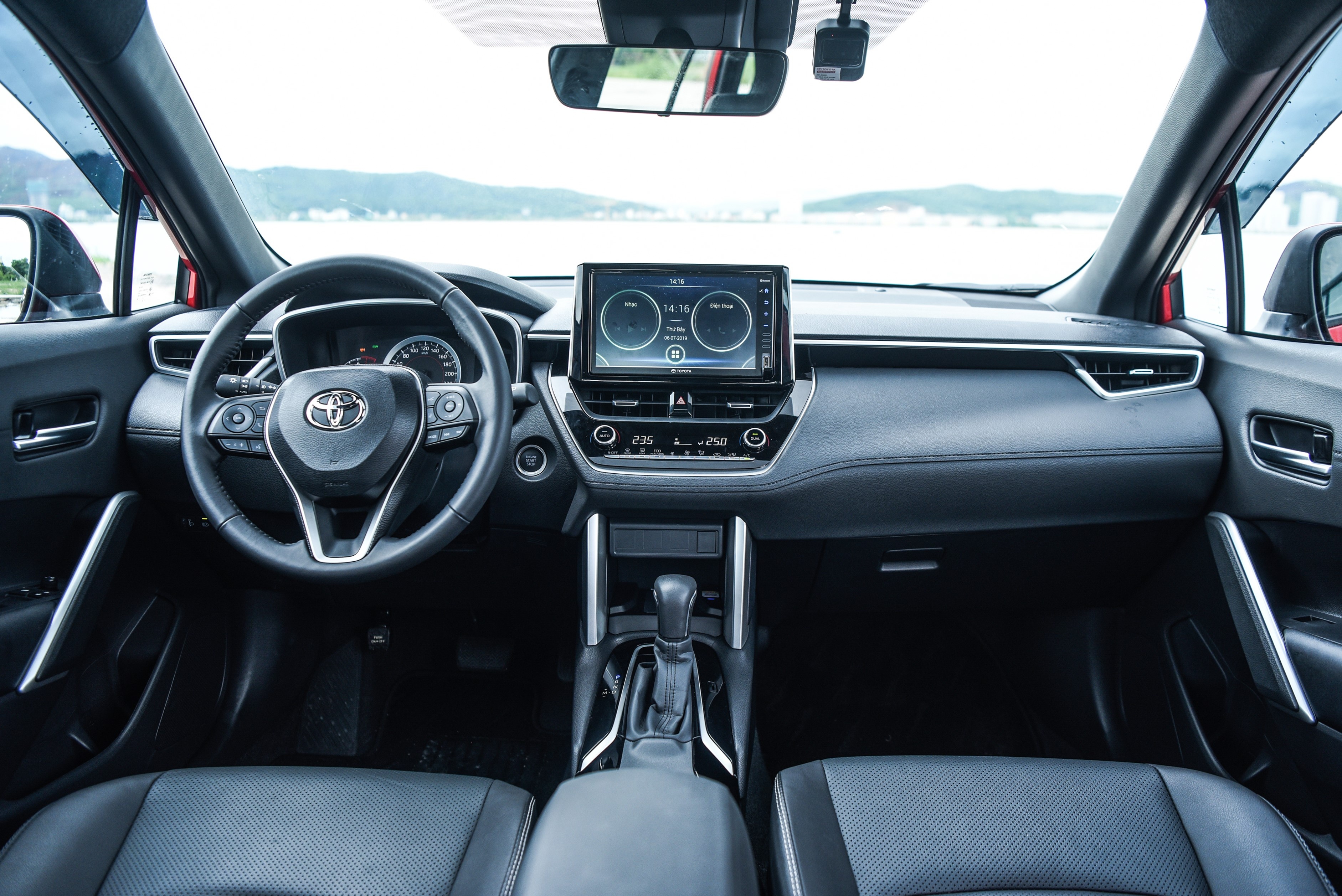 Chi tiet Toyota Corolla Cross 1.8V anh 11