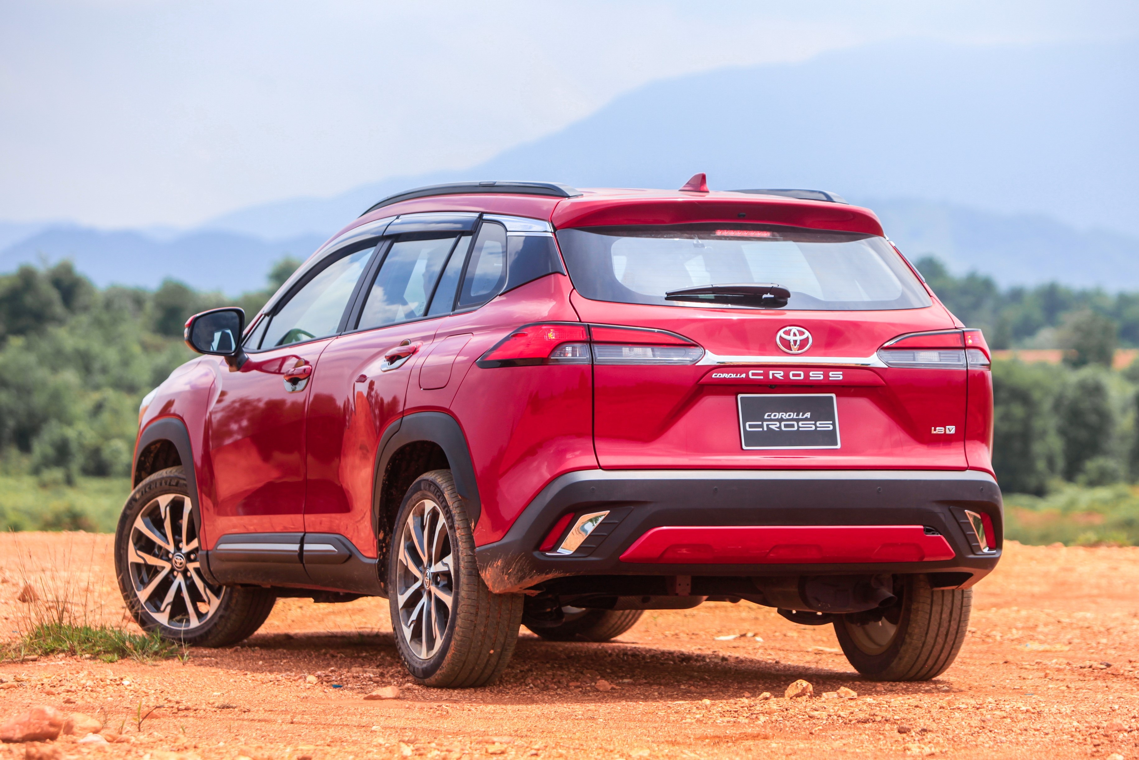 Chi tiet Toyota Corolla Cross 1.8V anh 3