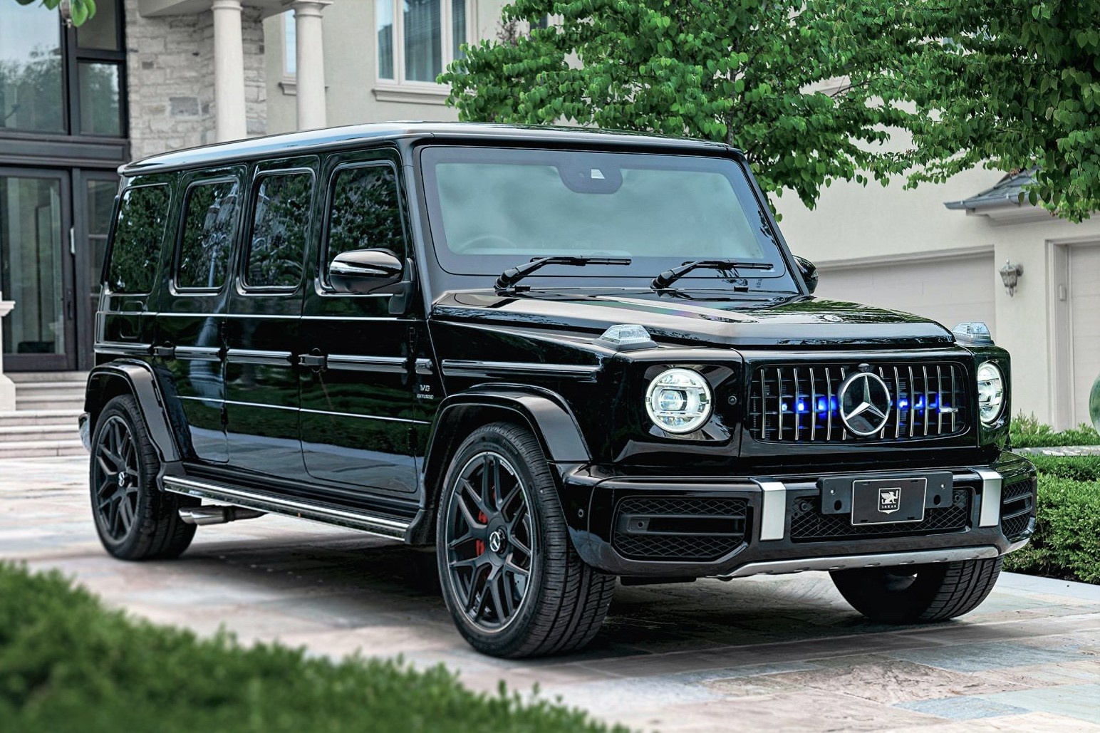 Mercedes-AMG G 63 VIP Limo - sieu SUV chong dan cho yeu nhan hinh anh