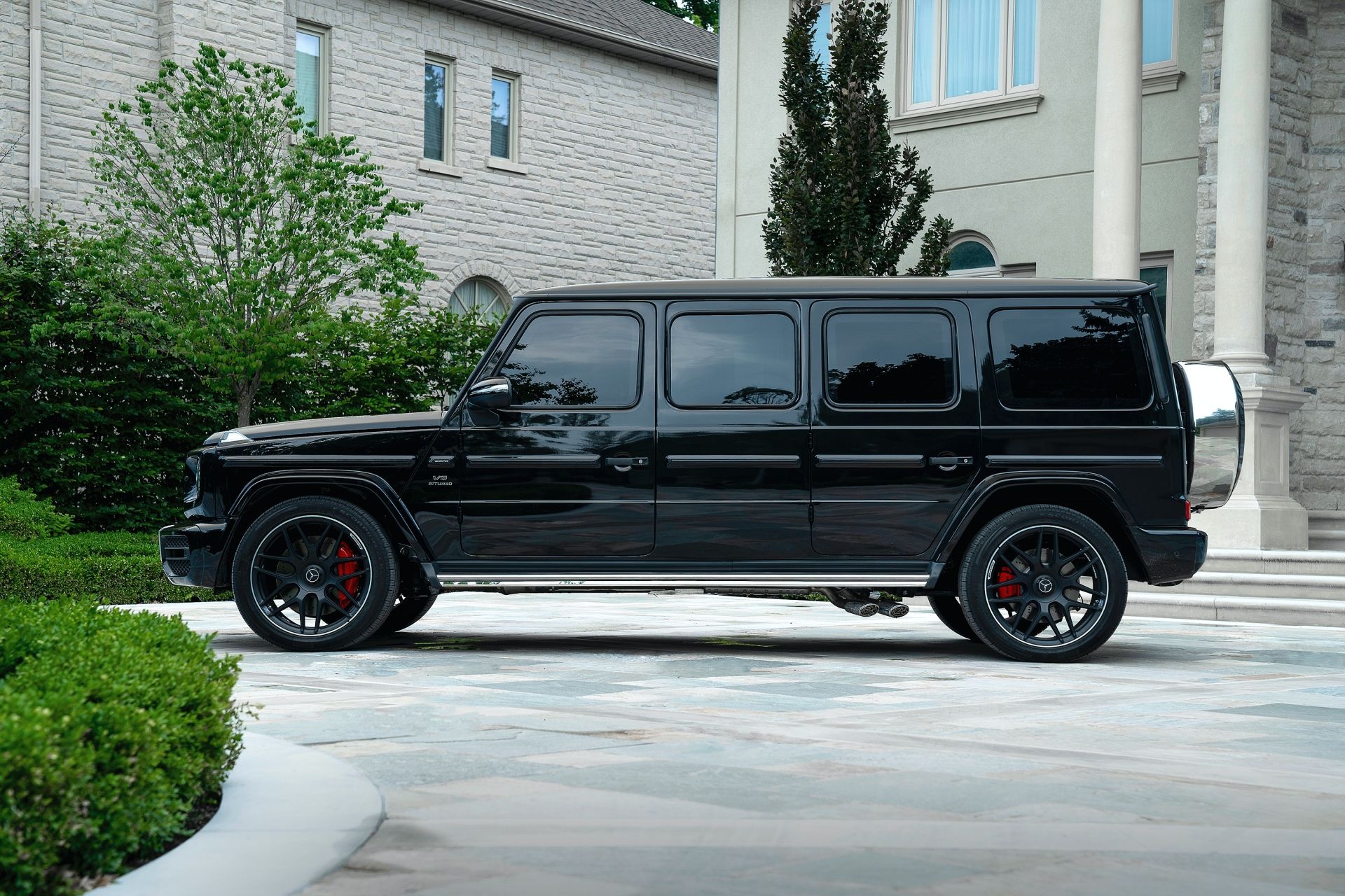 Mercedes-AMG G 63 VIP Limo ra mat anh 3