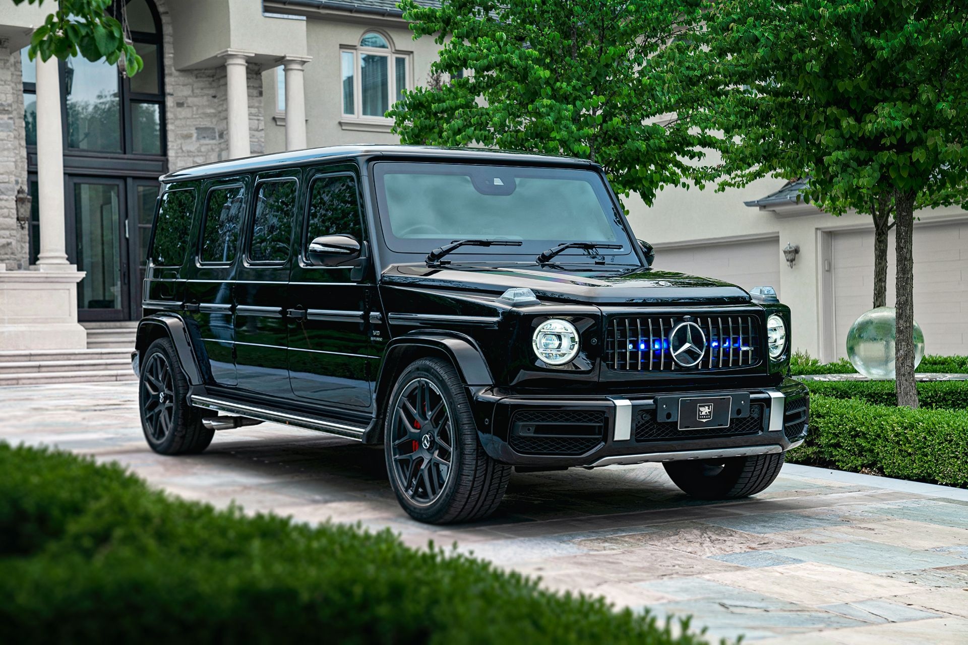 Mercedes-AMG G 63 VIP Limo ra mat anh 1