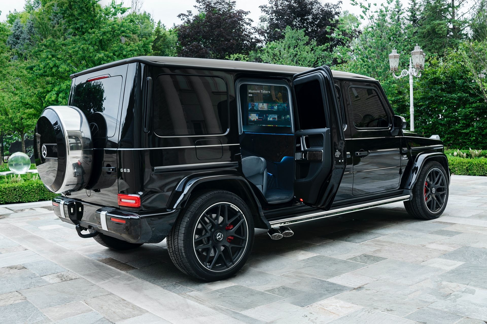 Mercedes-AMG G 63 VIP Limo ra mat anh 8