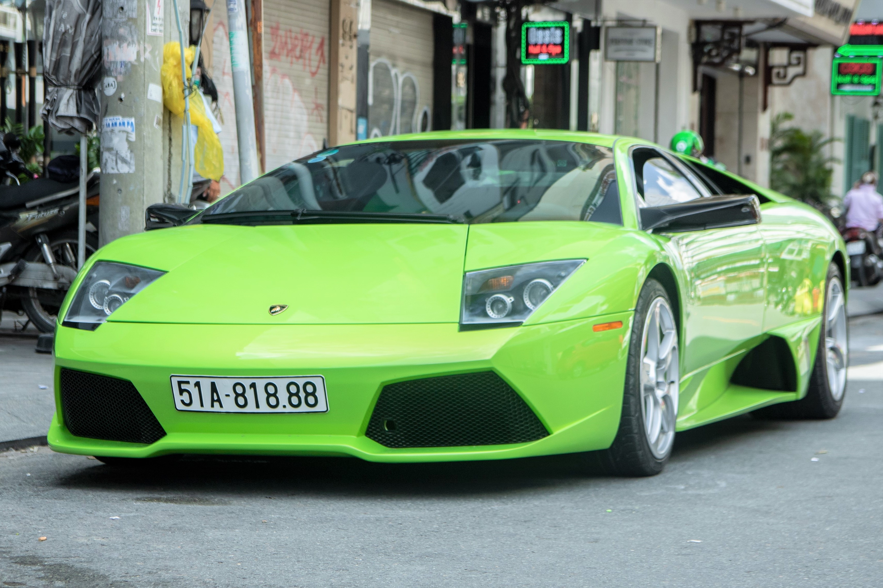 Lamborghini Murcielago mau xanh com tai xuat tai TP.HCM hinh anh