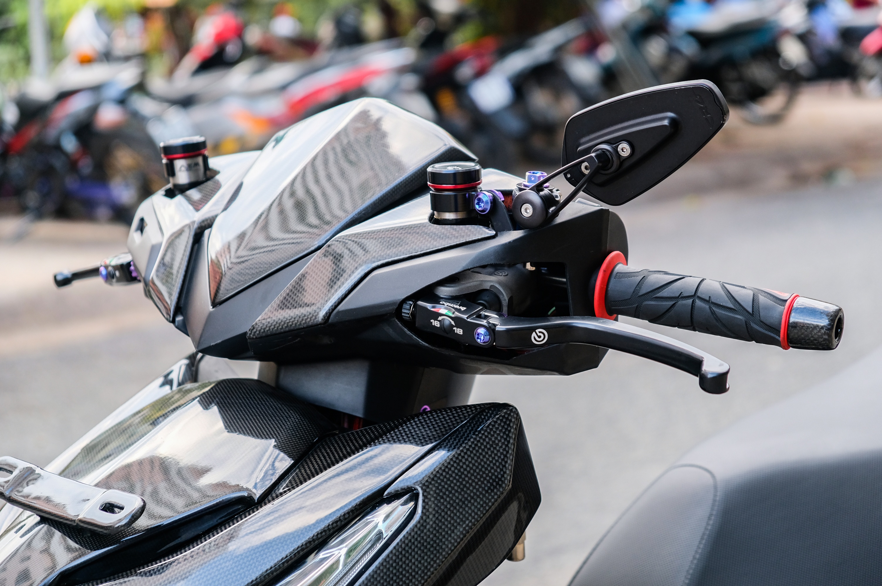 Honda Vario đời cũ độ 200 triệu ảnh 8 Honda Vario doi cu do 200 trieu anh 8