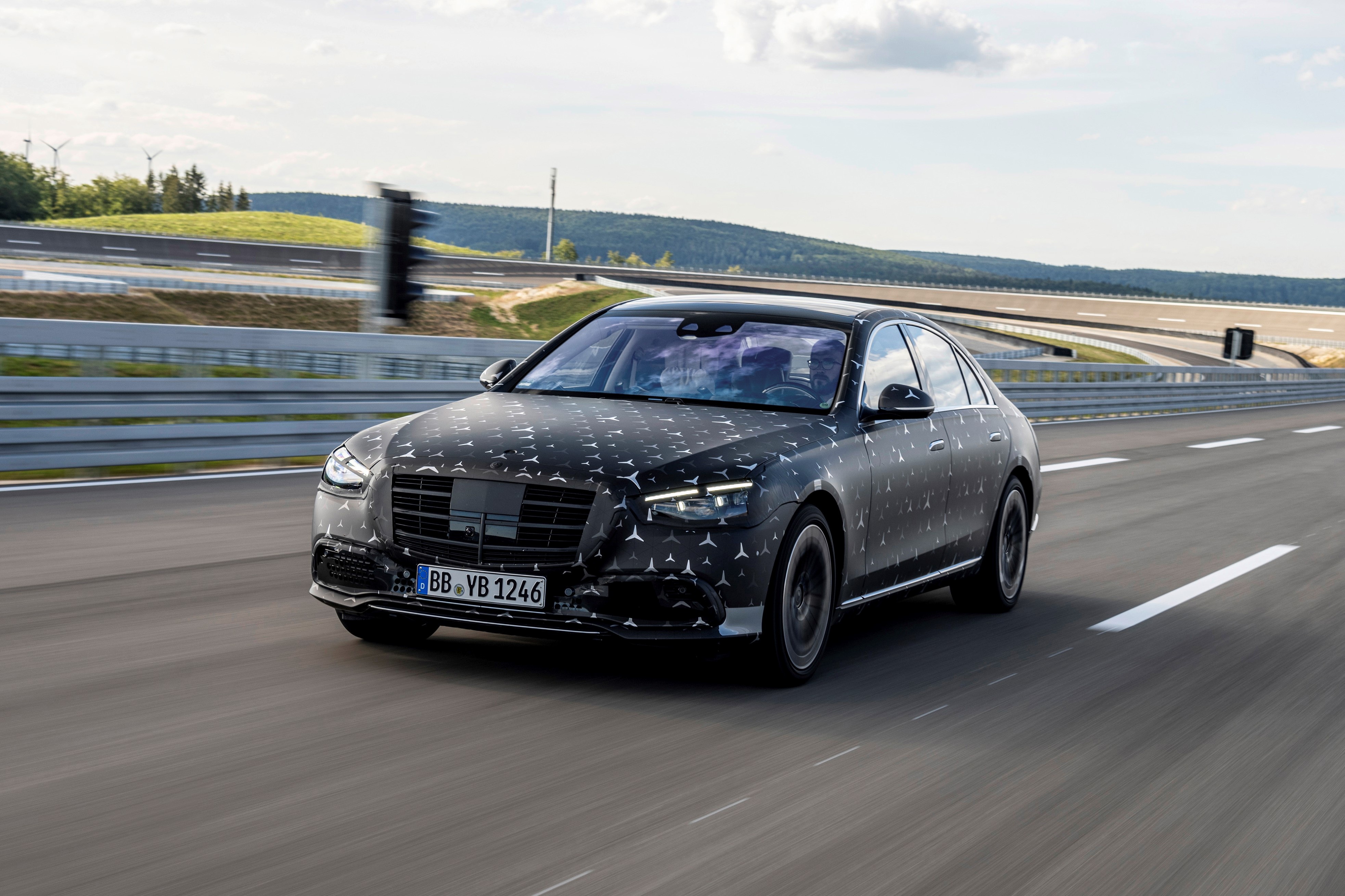 Mercedes-Benz S-Class ra mat anh 1