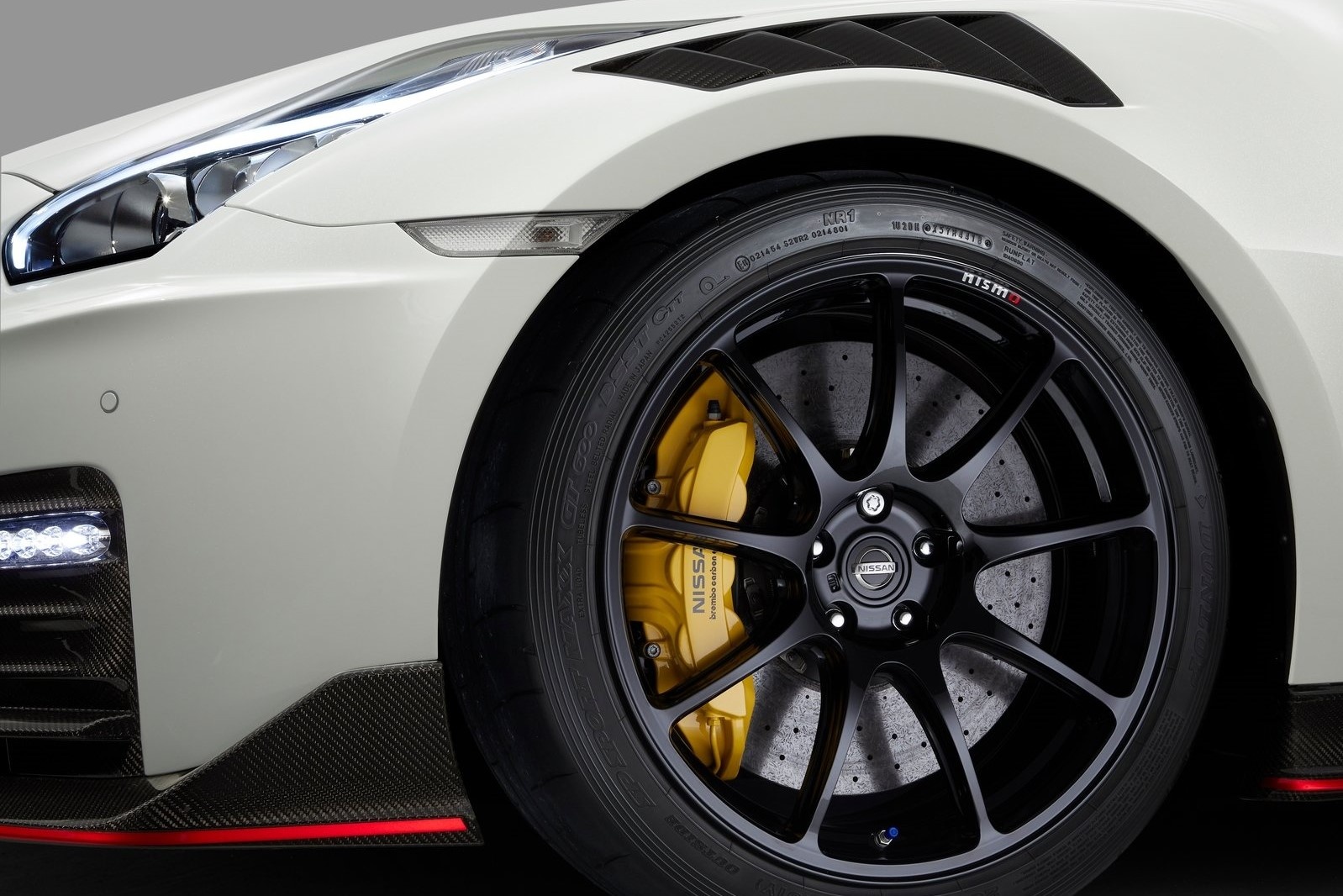 Nissan GT-R 2021 có giá từ 113.500 USD ảnh 6 Nissan GT-R 2021 co gia tu 113.500 USD anh 6