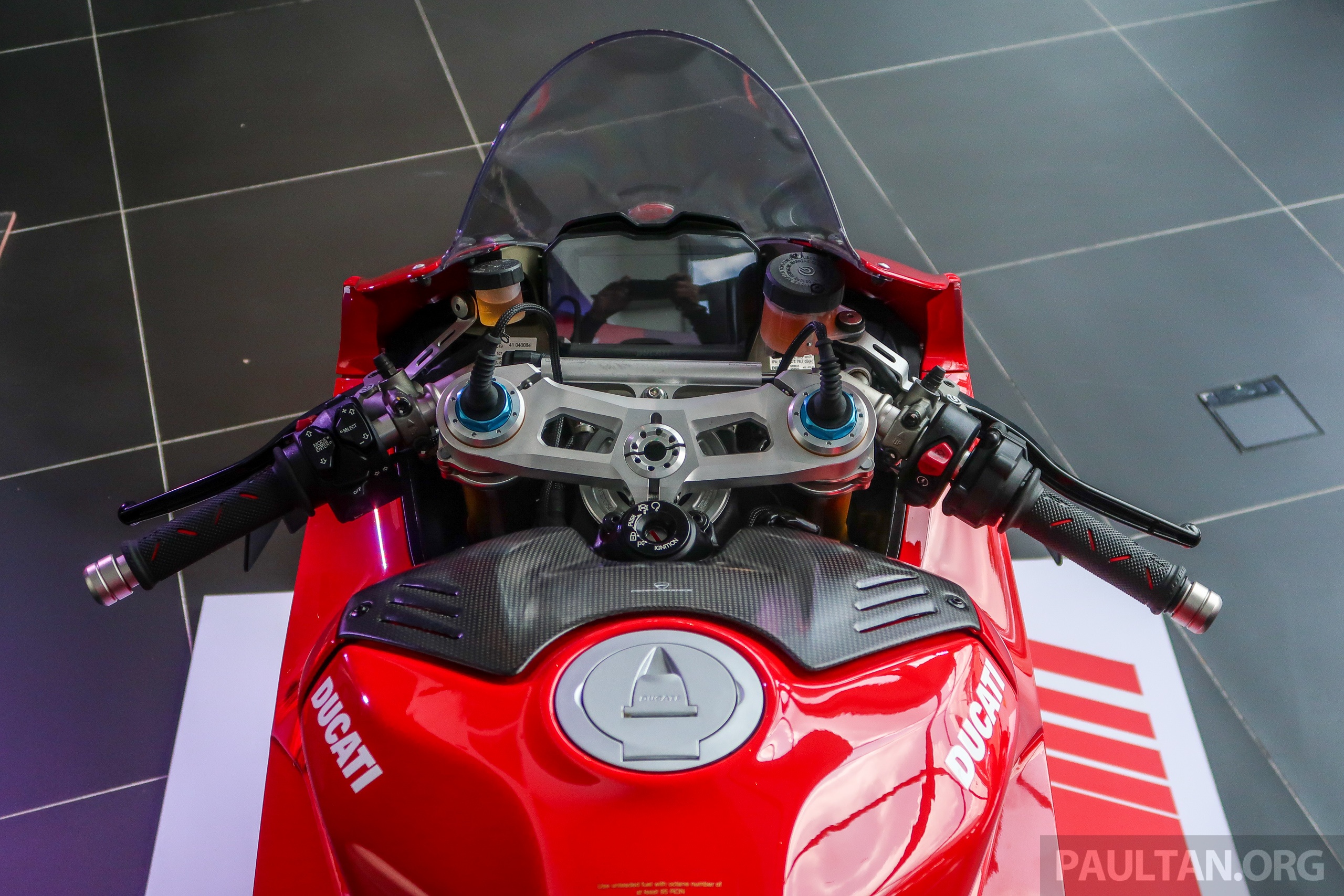 Ducati ra mat Panigale V4 S va Panigale V2 anh 7