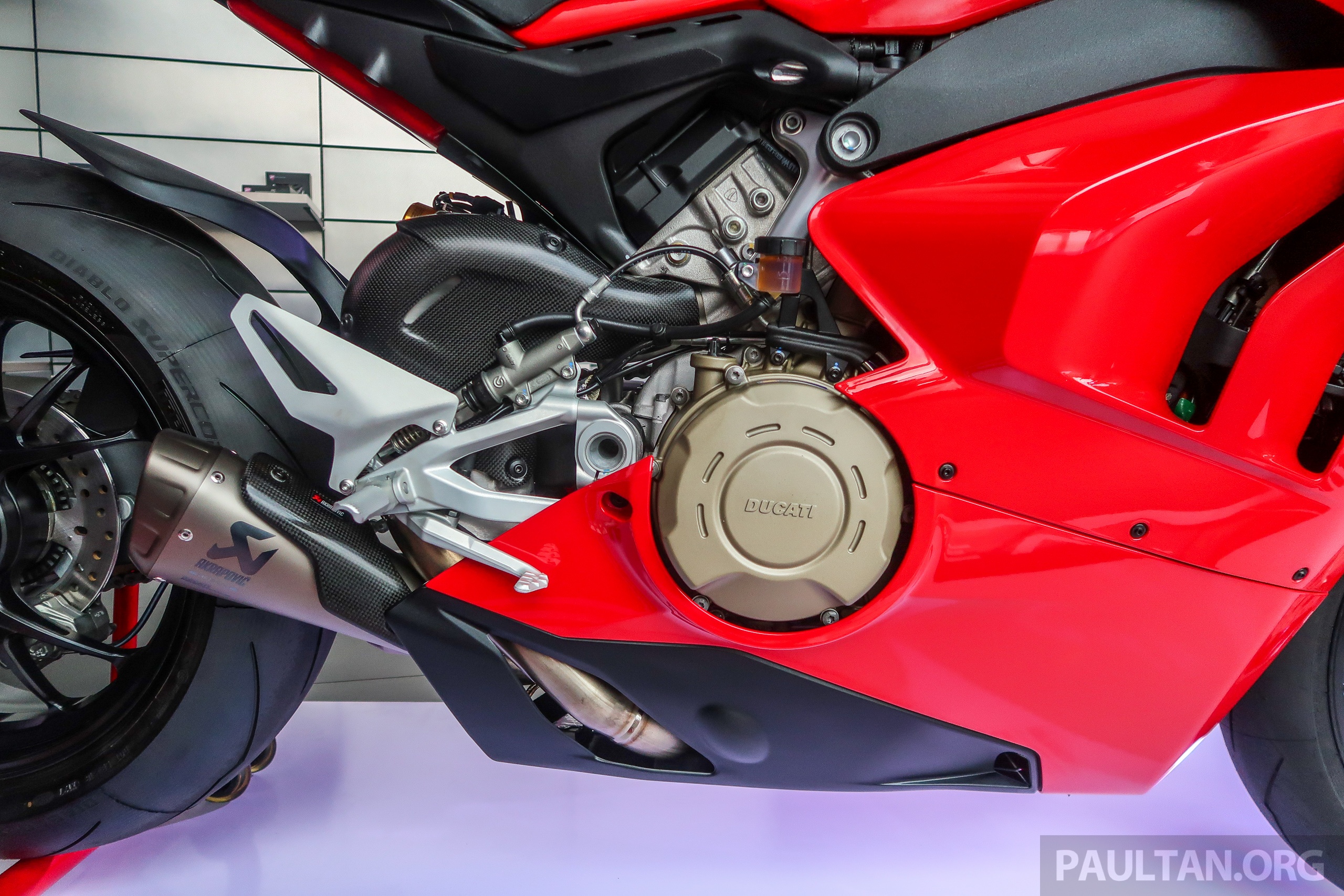 Ducati ra mat Panigale V4 S va Panigale V2 anh 8