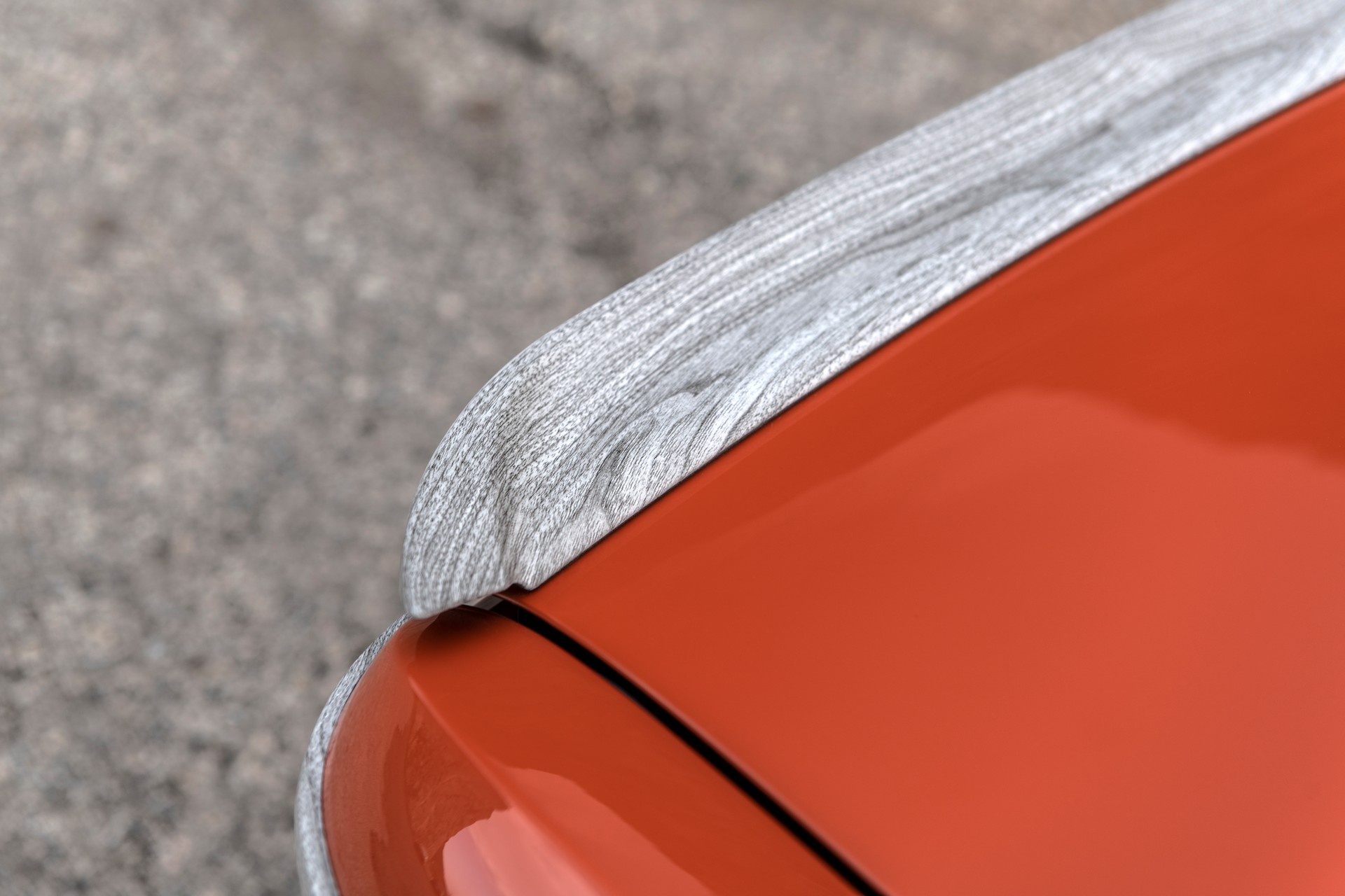 bản độ BMW 3.0 CS đời 1974 của diễn viên Iron Man ảnh 4 ban do BMW 3.0 CS doi 1974 cua dien vien Iron Man anh 4