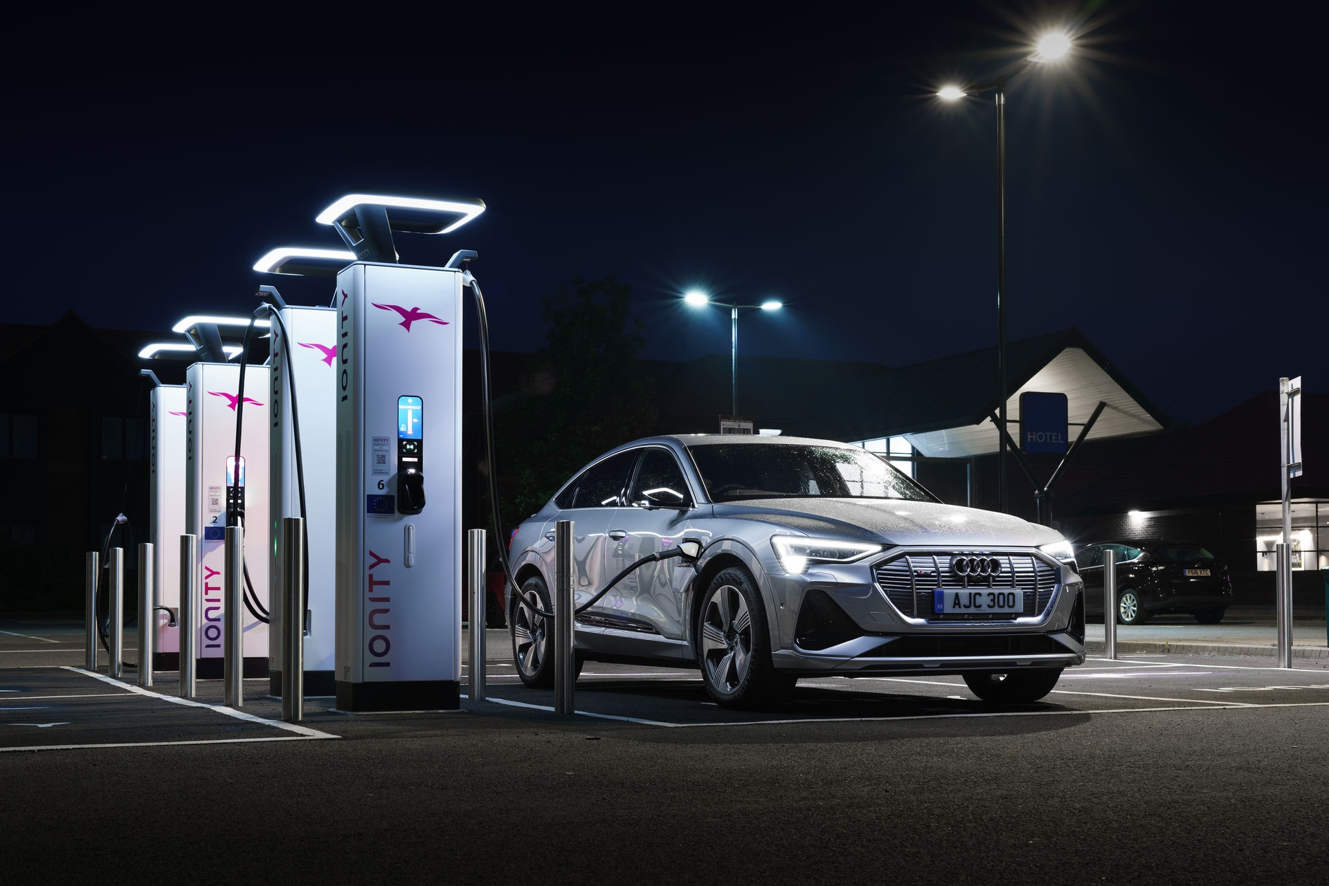 Audi e-tron Sportback  ra mắt Anh ảnh 7 Audi e-tron Sportback  ra mat Anh anh 7