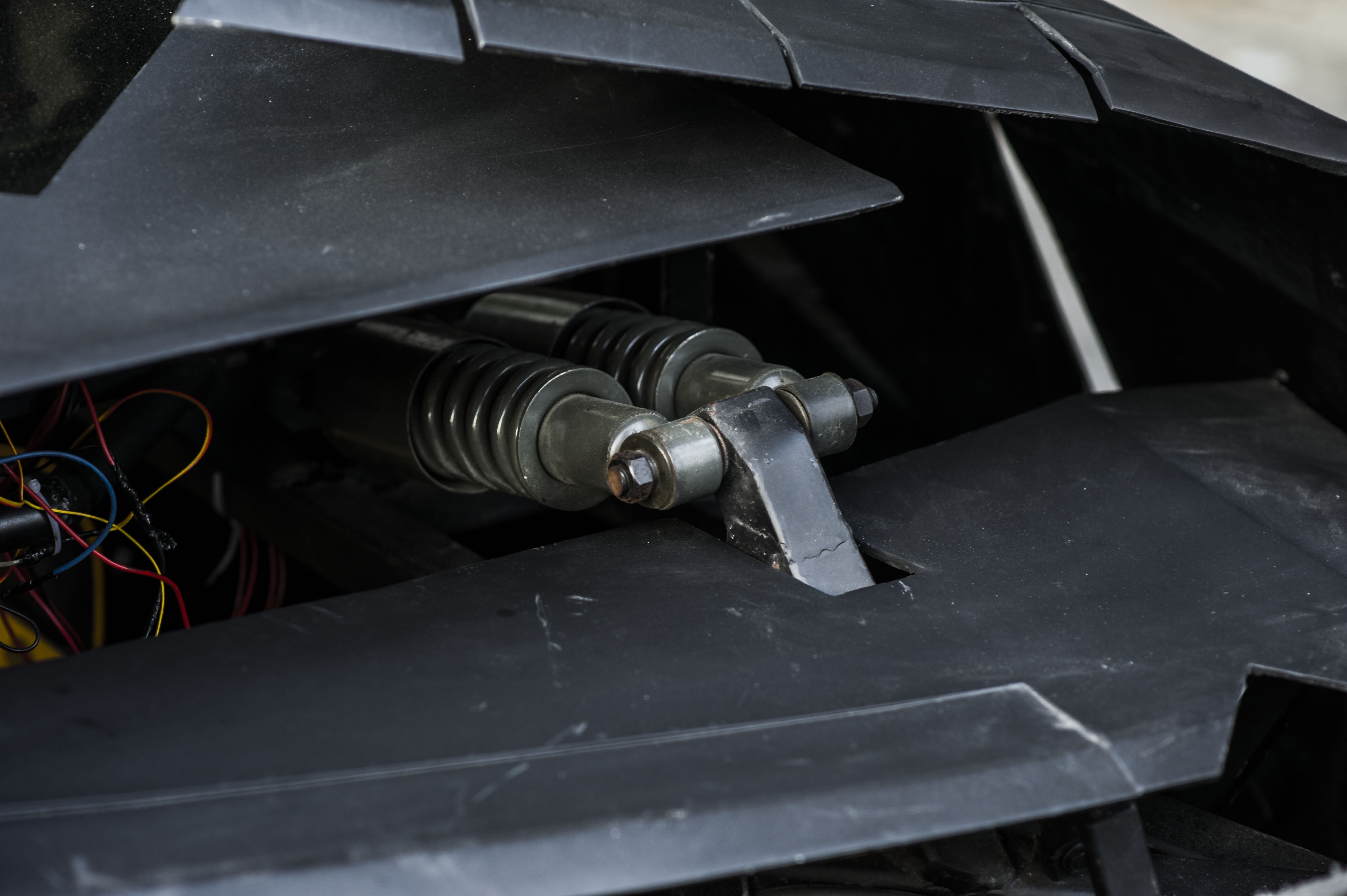 Sinh vien Ha Noi tu che Batmobile anh 5