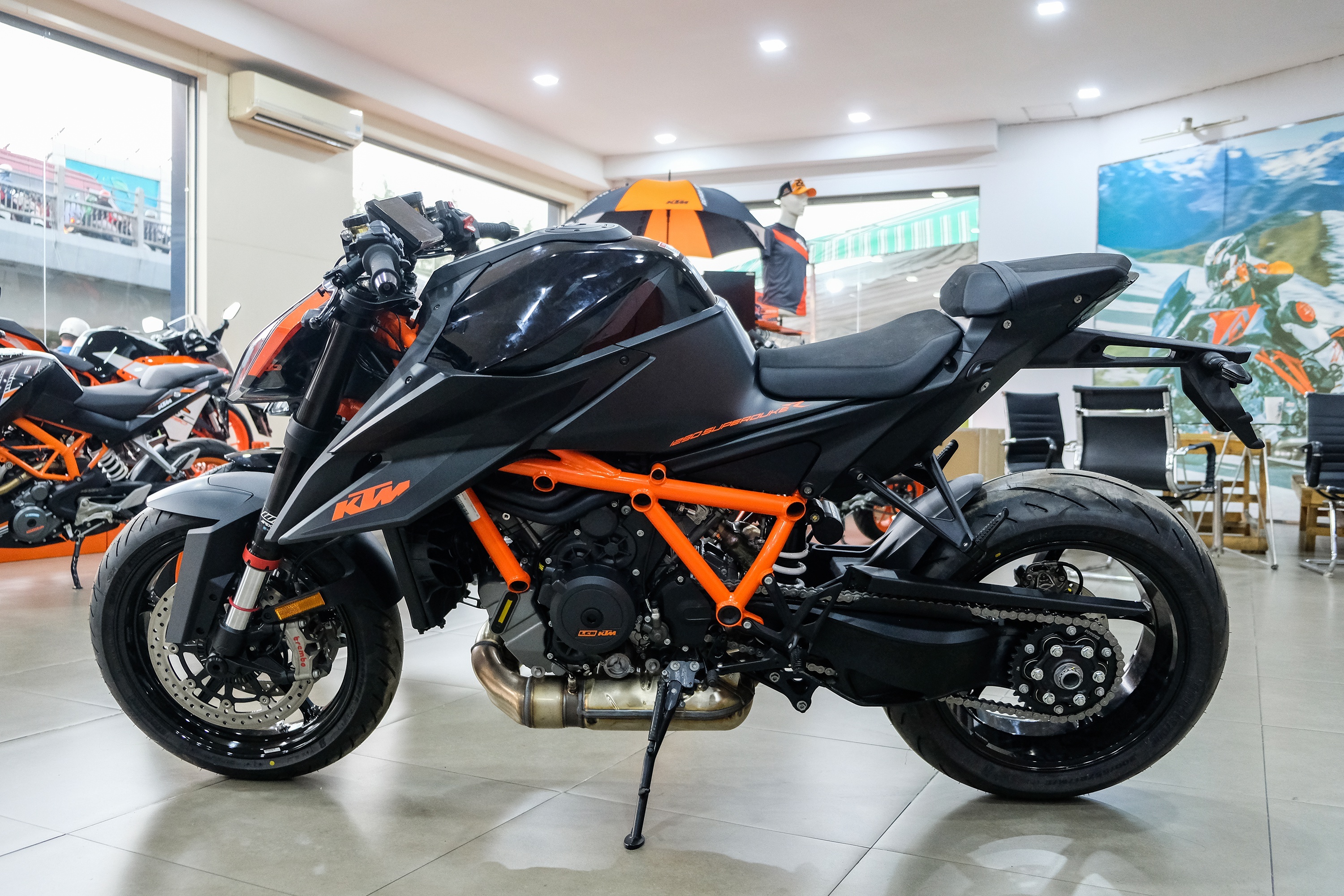 So sánh Ducati Streetfighter V4 và KTM 1290 Super Duke R ảnh 12 So sanh Ducati Streetfighter V4 va KTM 1290 Super Duke R anh 12