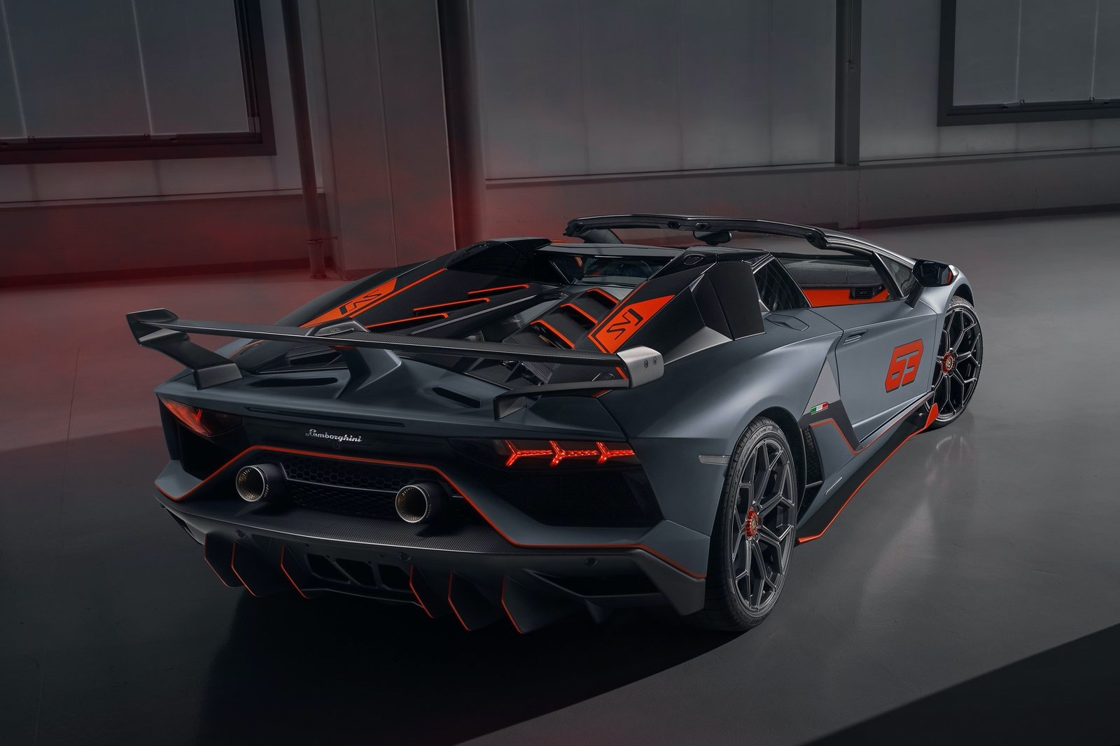 Lamborghini Aventador chạm mốc 10.000 xe được sản xuất ảnh 8 Lamborghini Aventador cham moc 10.000 xe duoc san xuat anh 8
