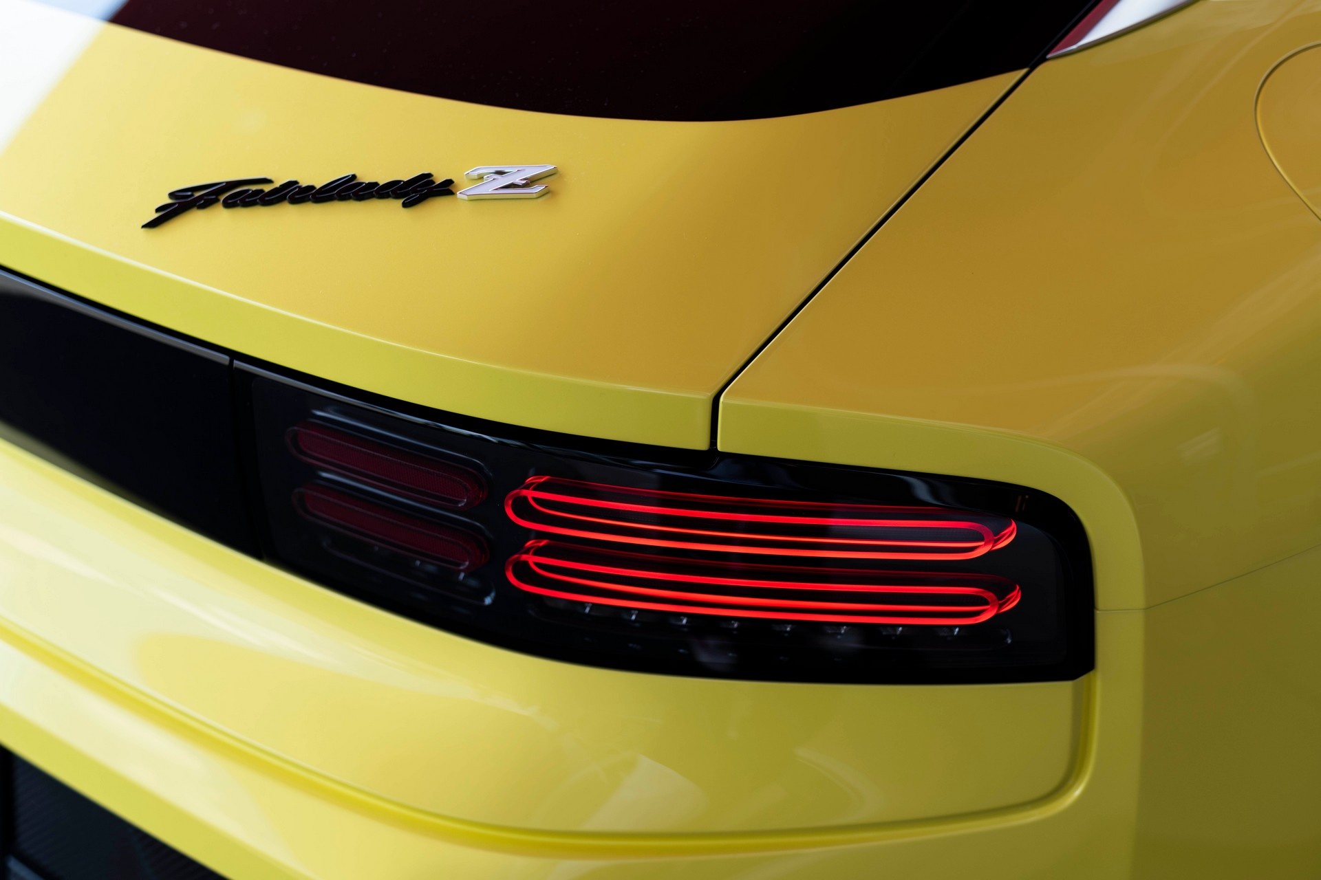 Nissan gioi thieu Z-car the he moi anh 5