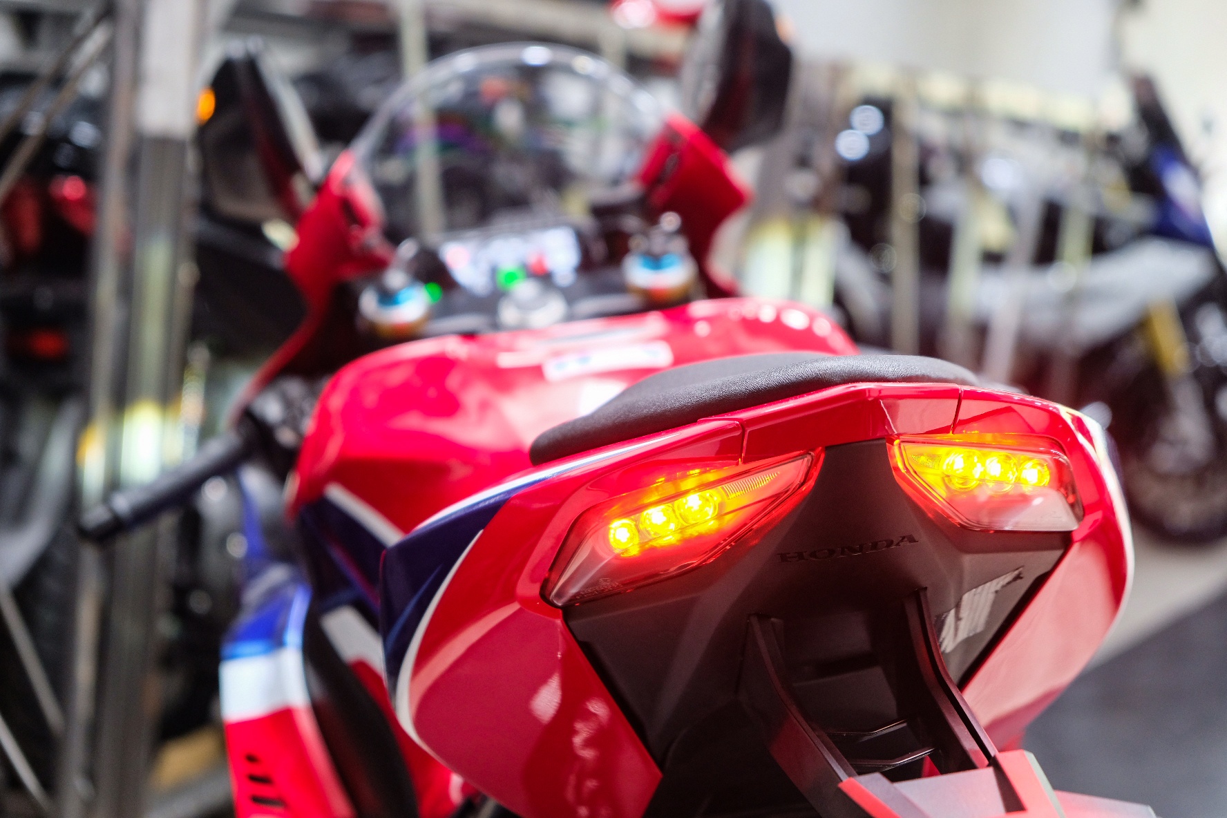 Honda CBR1000RR-R SP ve Viet Nam anh 5