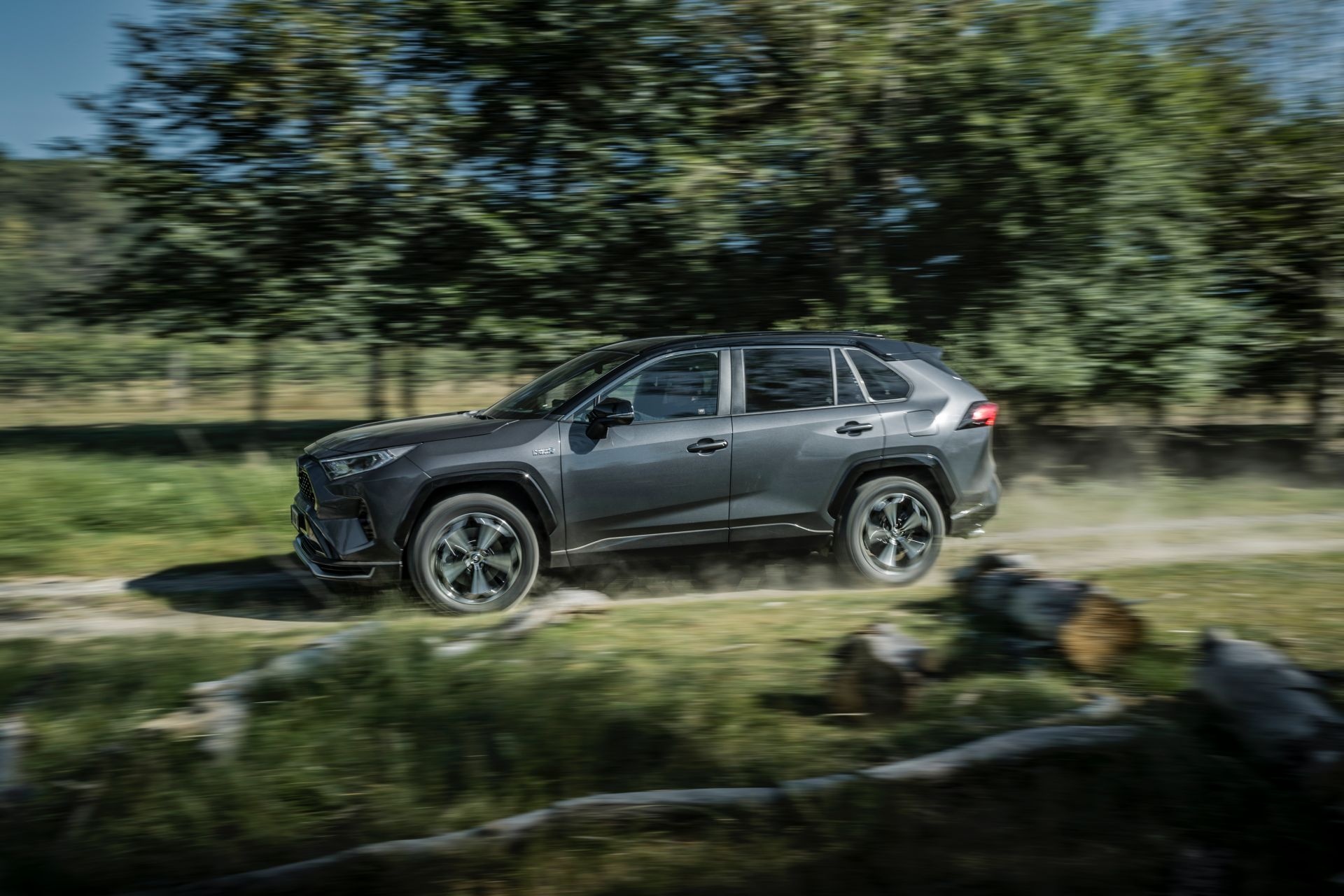 Toyota RAV4 Plug-in Hybrid 2021 ra mắt châu Âu ảnh 5 Toyota RAV4 Plug-in Hybrid 2021 ra mat chau Au anh 5