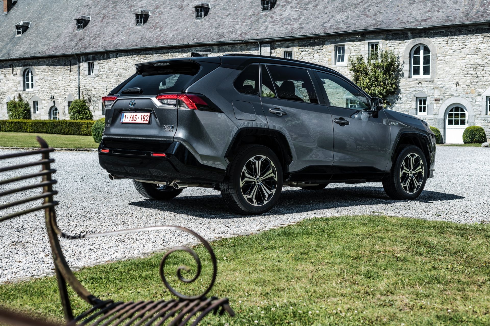 Toyota RAV4 Plug-in Hybrid 2021 ra mắt châu Âu ảnh 2 Toyota RAV4 Plug-in Hybrid 2021 ra mat chau Au anh 2