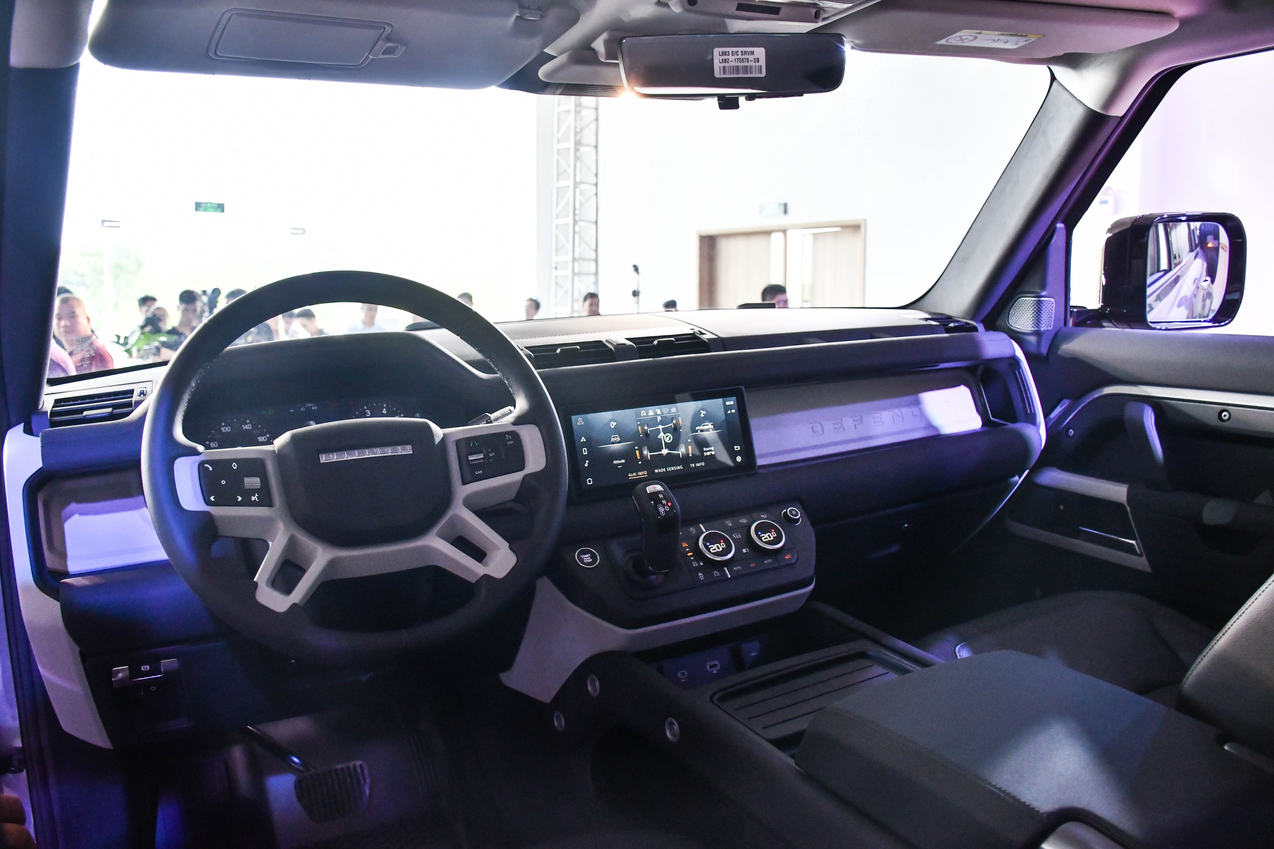 Land Rover Defender 2020 ve Viet Nam anh 8