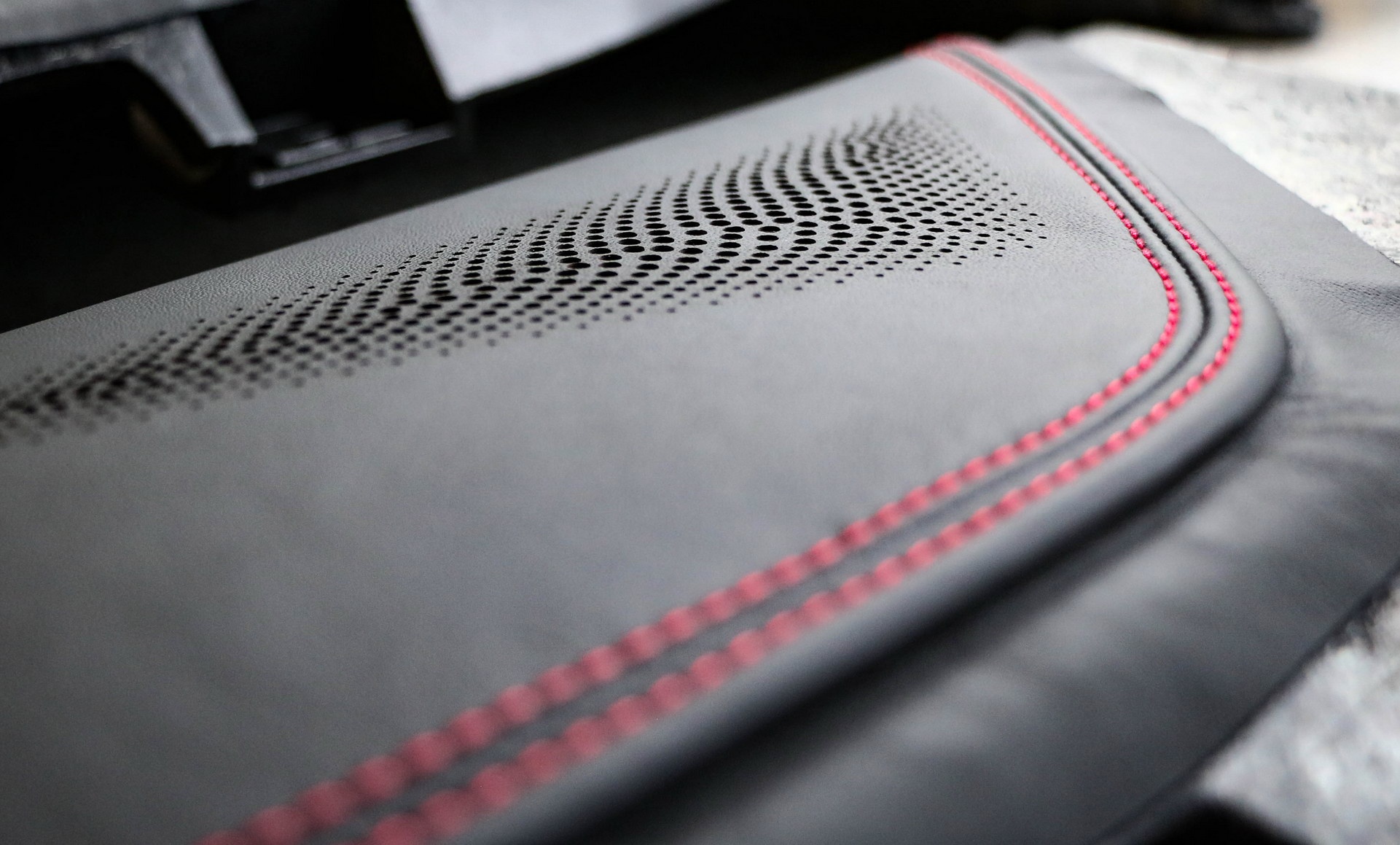 Touring Superleggera Aero 3 ra mat anh 31