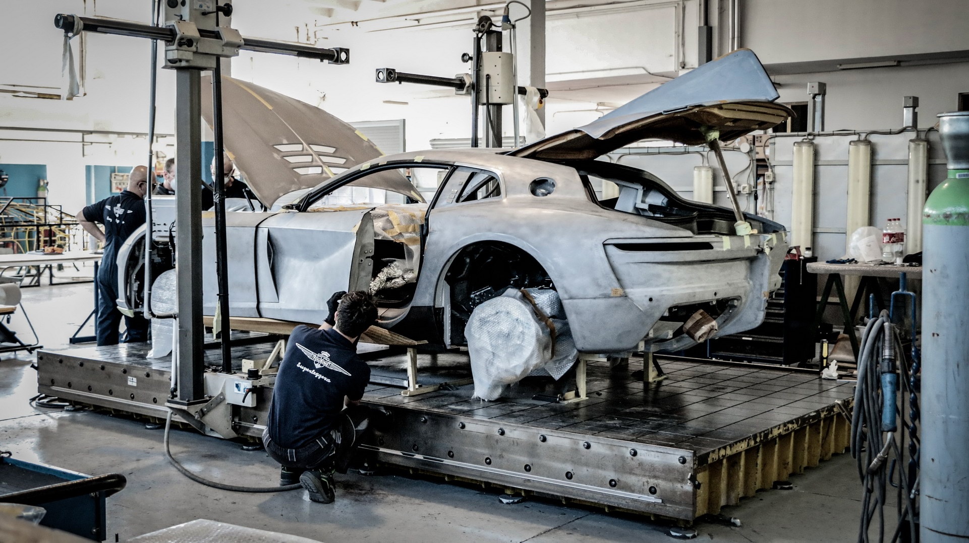 Touring Superleggera Aero 3 ra mat anh 26