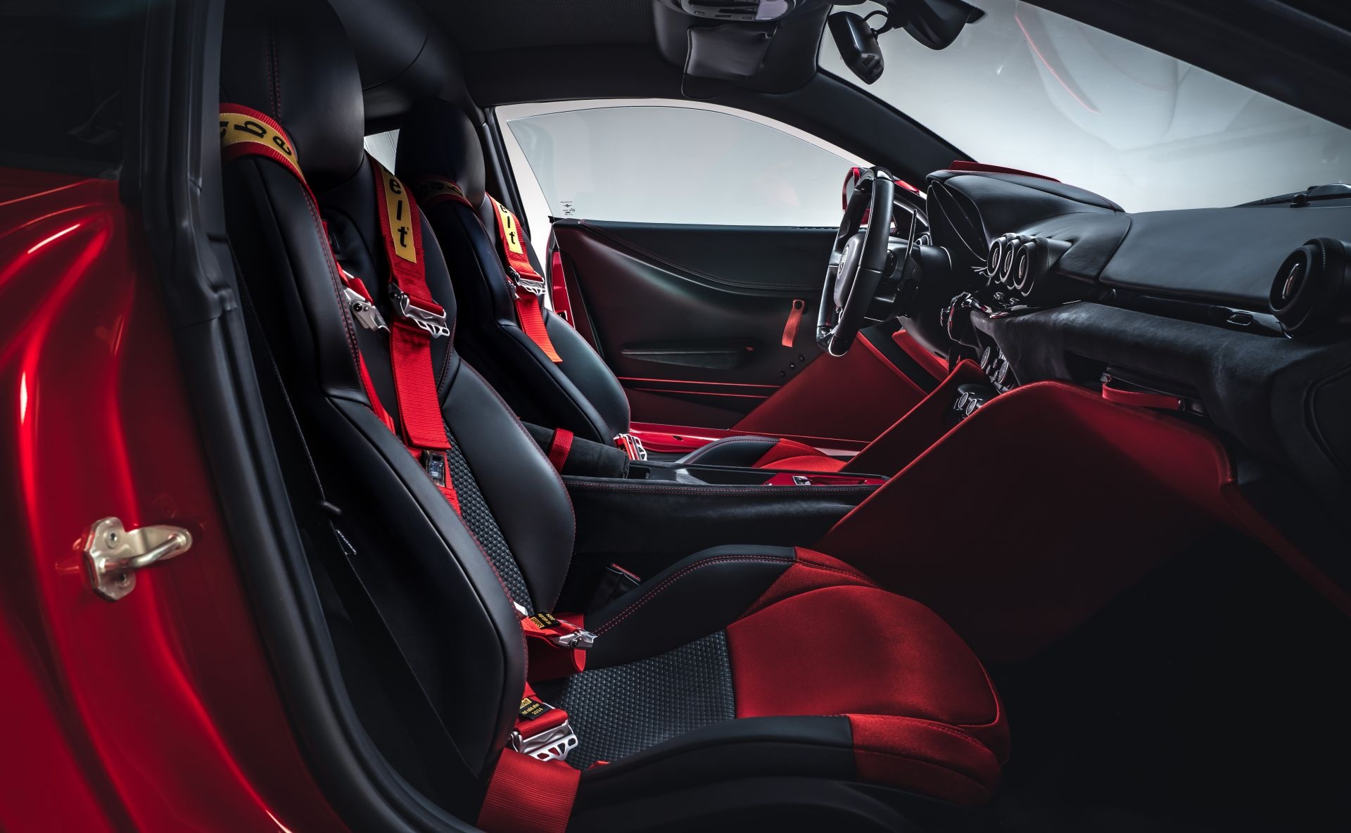 Touring Superleggera Aero 3 ra mat anh 20