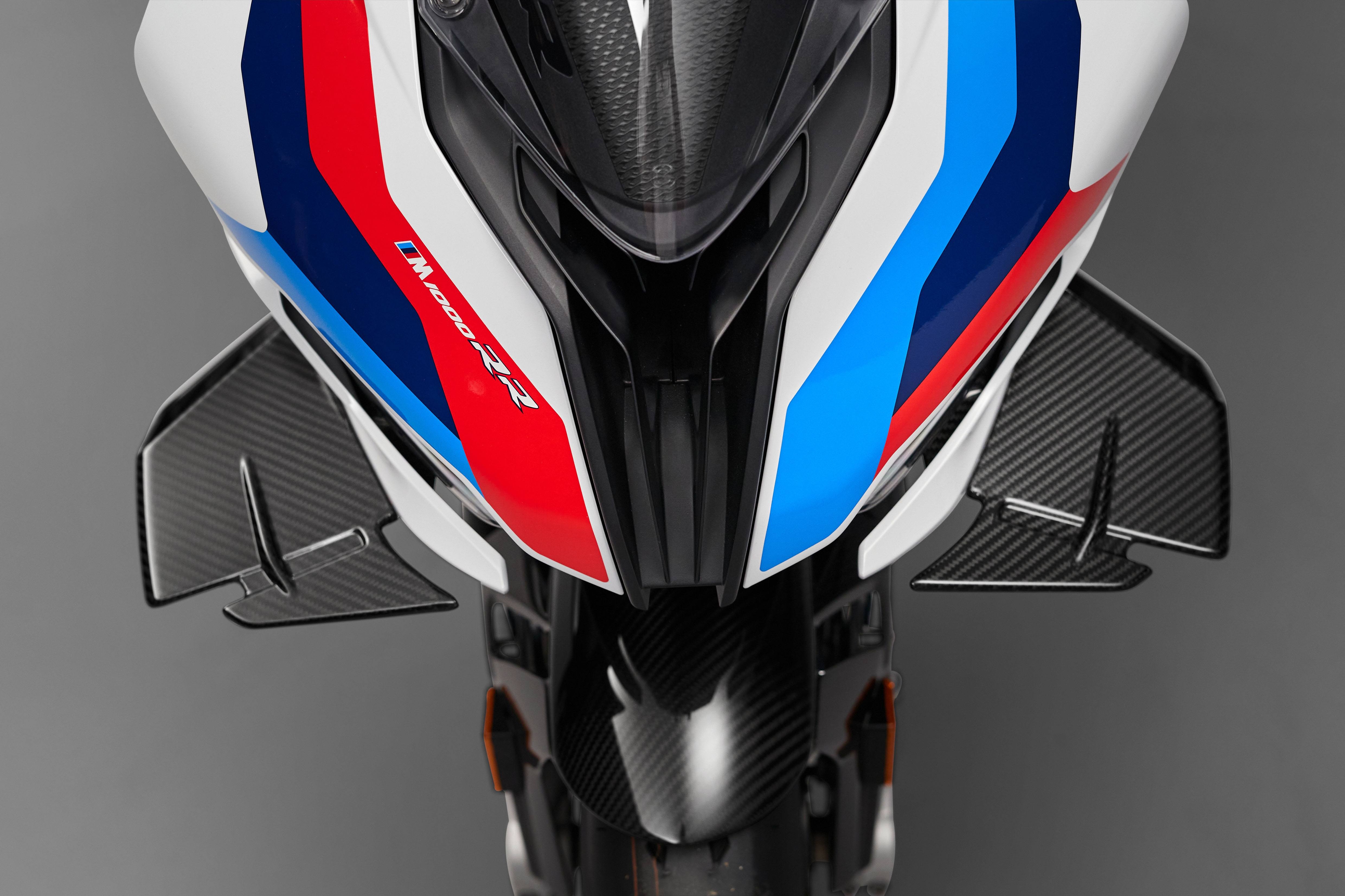 BMW M 1000 RR duoc ra mat anh 2