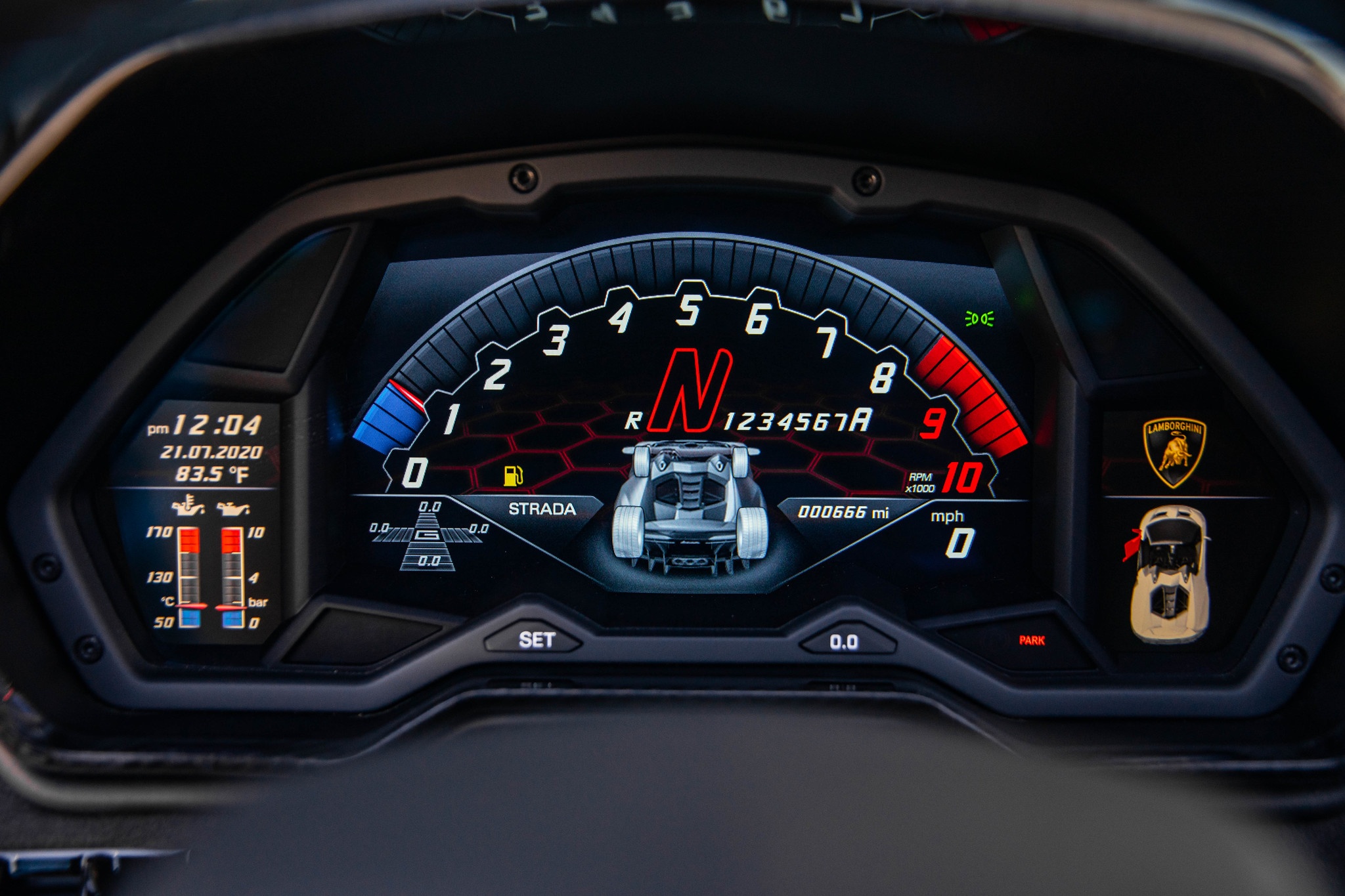 Lamborghini Centenario Roadster màu độc được rao bán ảnh 11 Lamborghini Centenario Roadster mau doc duoc rao ban anh 11
