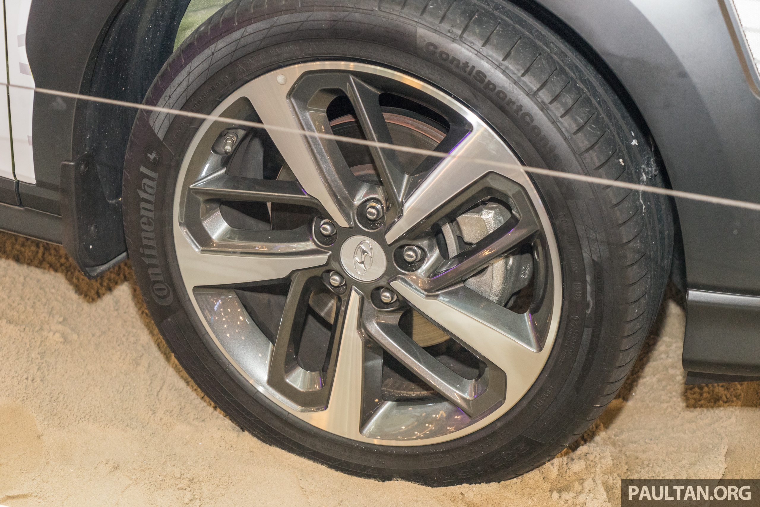 Hyundai Kona được ra mắt tại Malaysia ảnh 4 Hyundai Kona duoc ra mat tai Malaysia anh 4