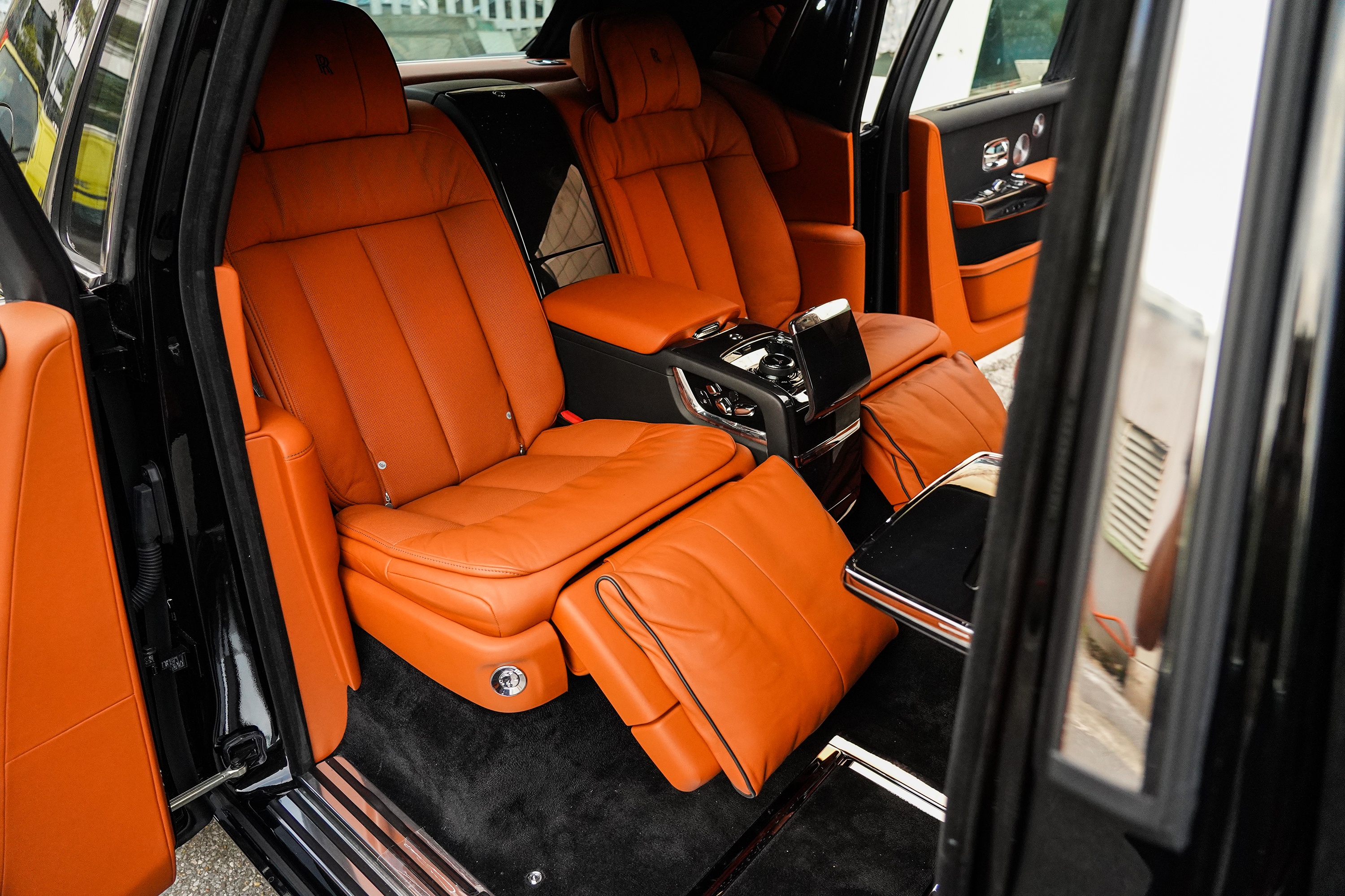Rolls-Royce Phantom VIII tại Việt Nam ảnh 8 Rolls-Royce Phantom VIII tai Viet Nam anh 8