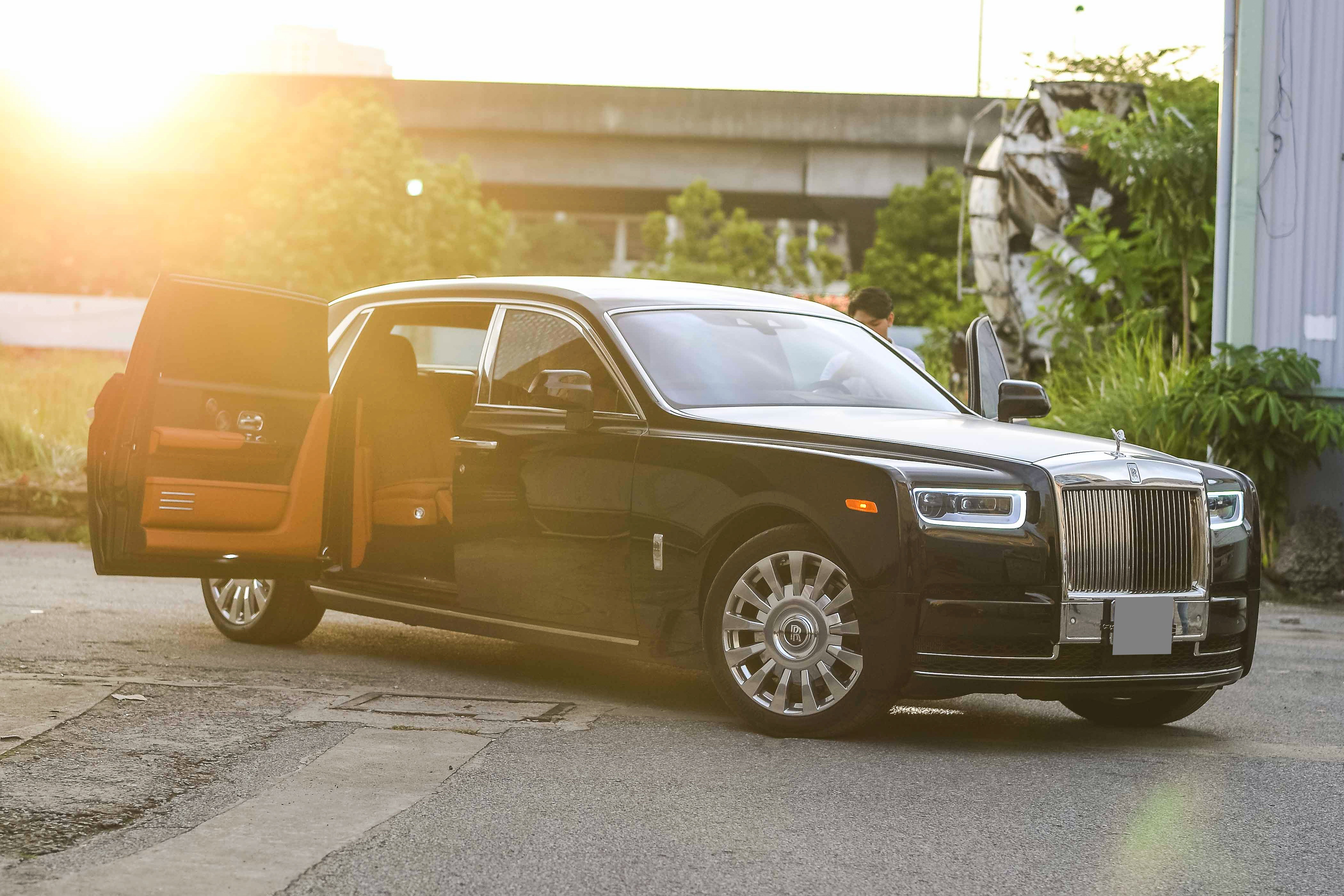 Chi tiet Rolls-Royce Phantom VIII tai Viet Nam, gia khoang 70 ty dong hinh anh