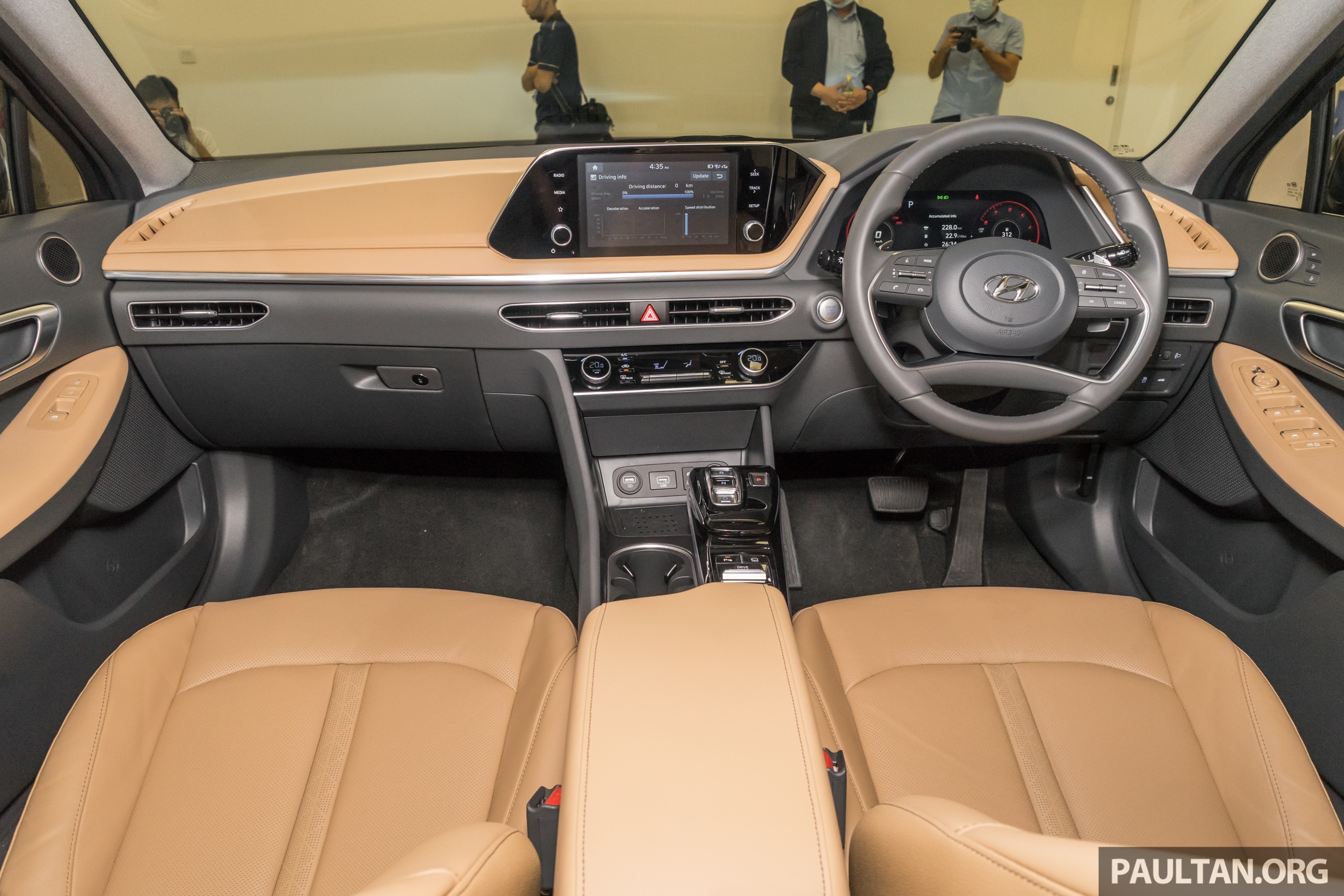 Hyundai Sonata 2020 được ra mắt tại Malaysia ảnh 6 Hyundai Sonata 2020 duoc ra mat tai Malaysia anh 6