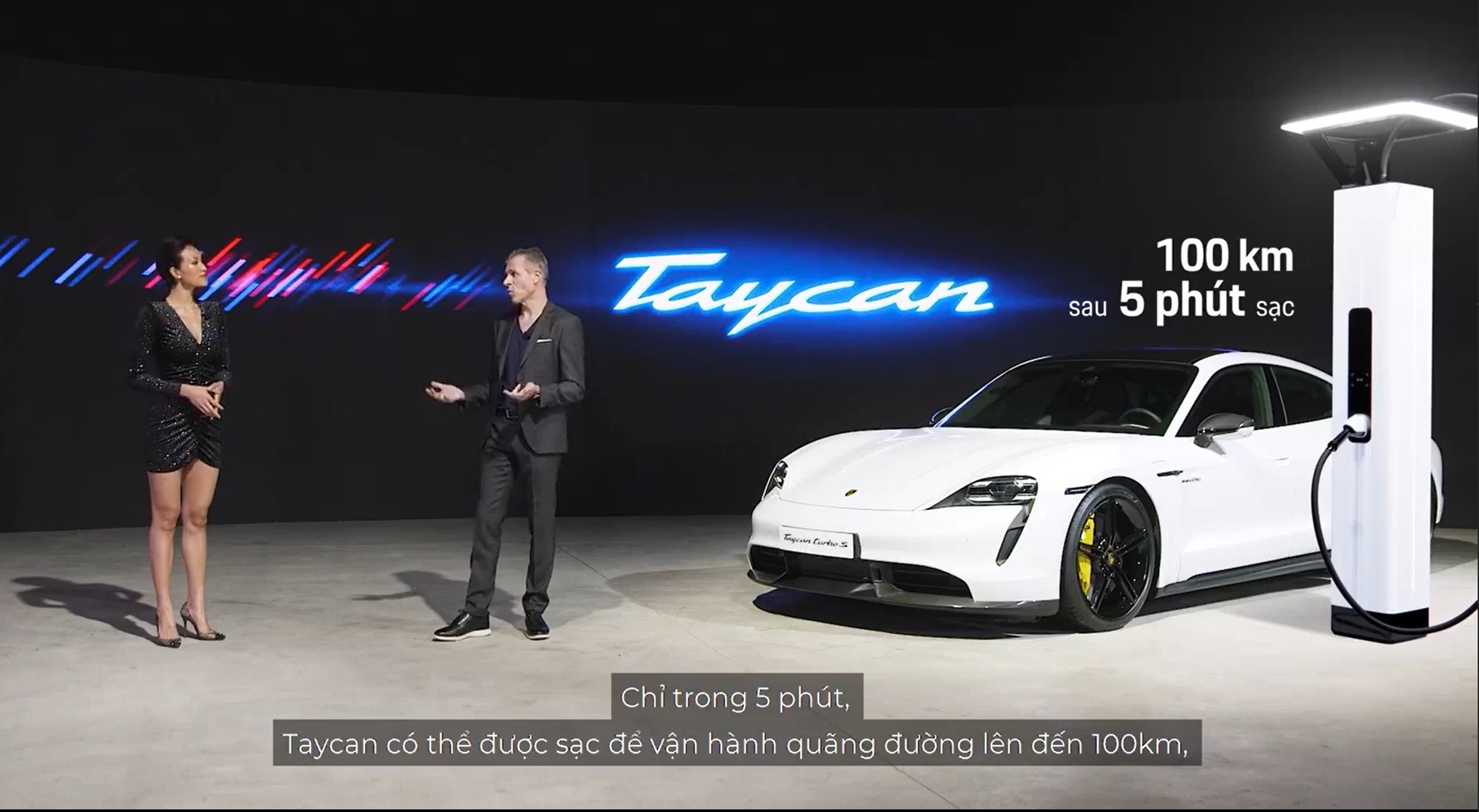 Porsche Taycan ra mat Viet Nam anh 1