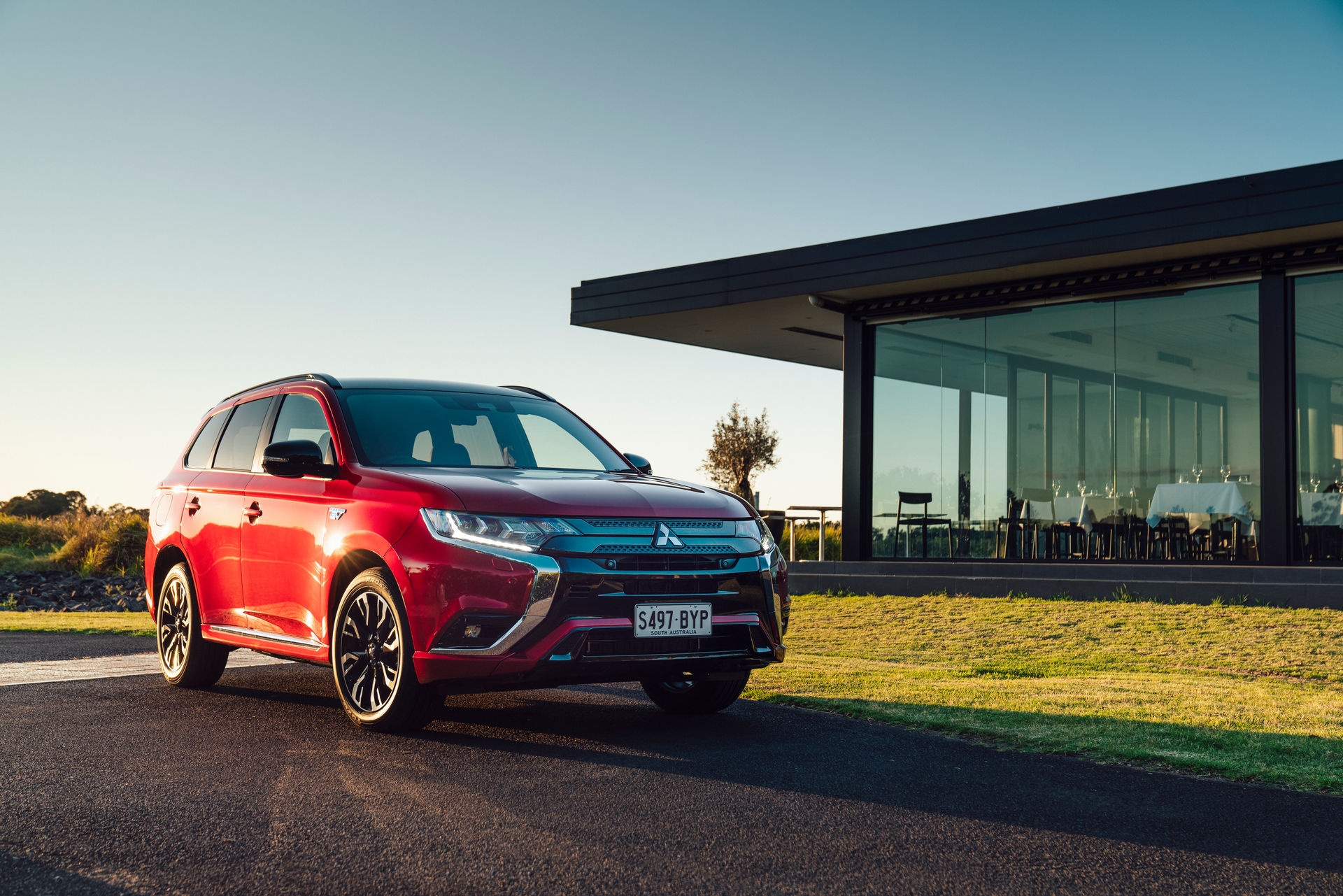 Mitsubishi Outlander PHEV 2021 duoc ra mat tai Australia anh 1