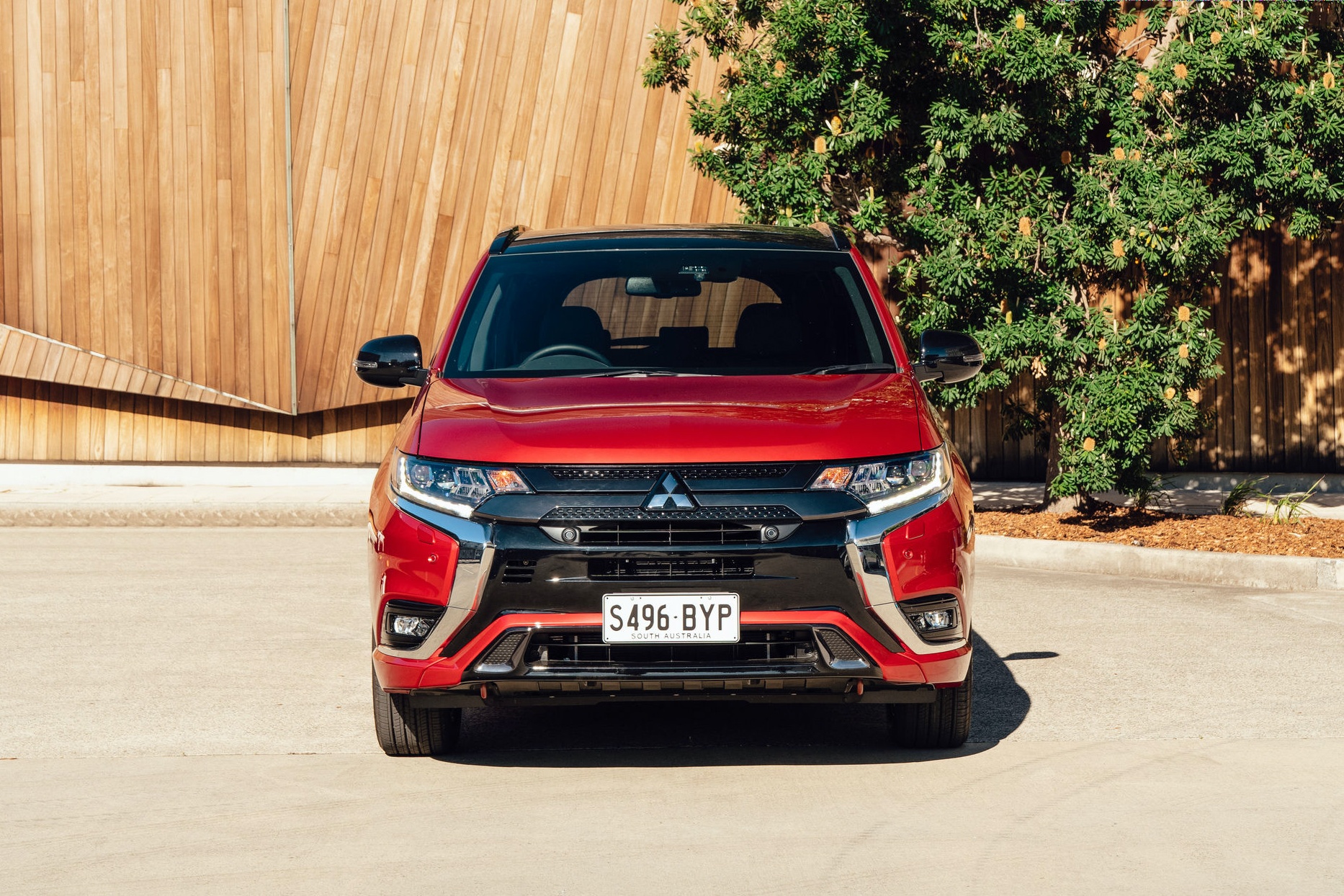 Mitsubishi Outlander PHEV 2021 duoc ra mat tai Australia anh 4