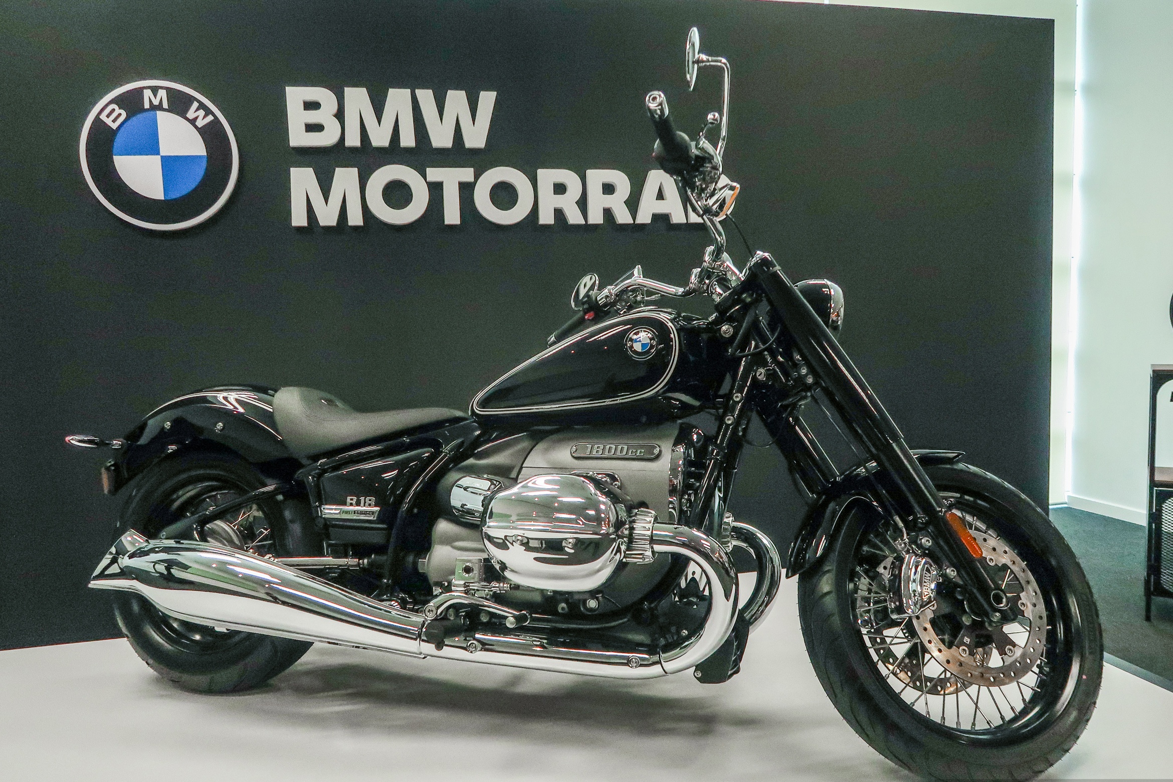 BMW R 18 First Edition duoc ra mat tai Malaysia hinh anh