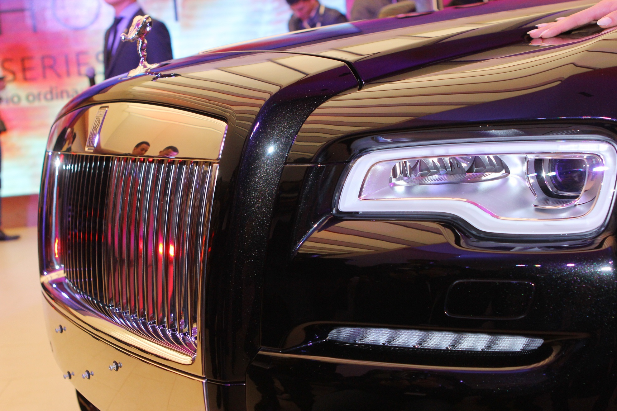 Những mẫu xe Rolls-Royce được phân phối chính hãng ảnh 17 Nhung mau xe Rolls-Royce duoc phan phoi chinh hang anh 17
