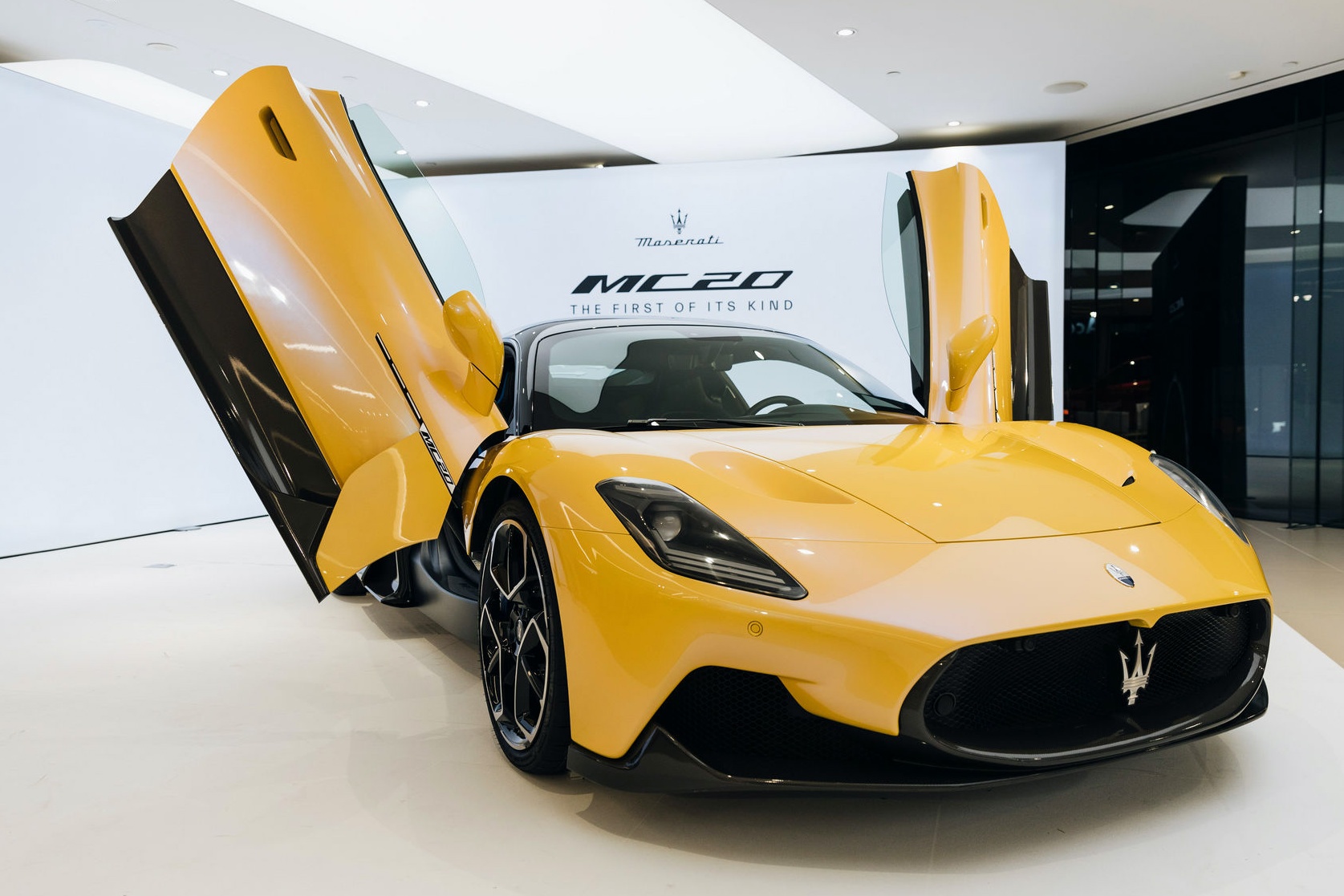 Sieu xe Maserati MC20 co gia 310.600 USD tai Australia hinh anh