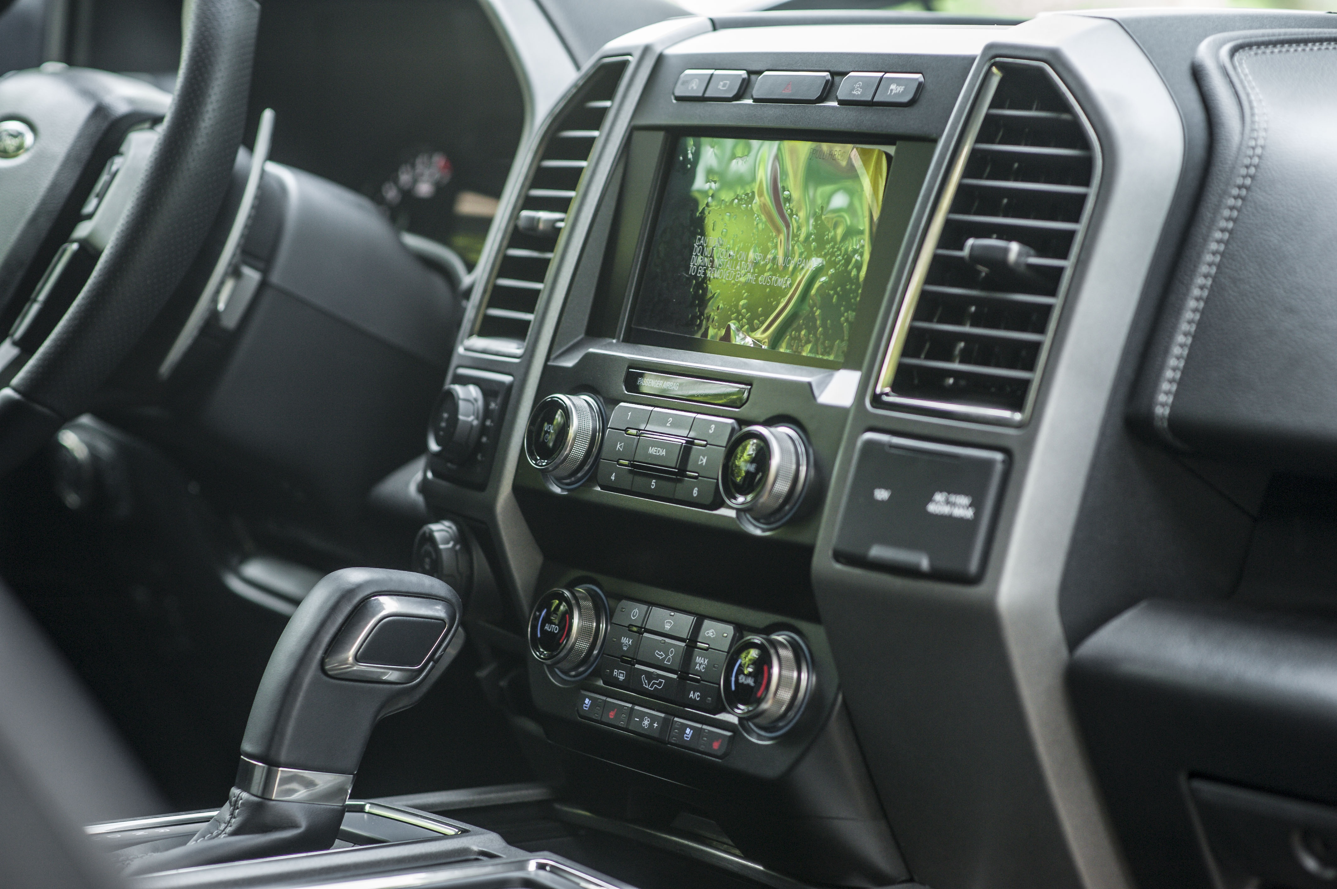 Ford F-150 Raptor SuperCa tại Việt Nam ảnh 11 Ford F-150 Raptor SuperCa tai Viet Nam anh 11