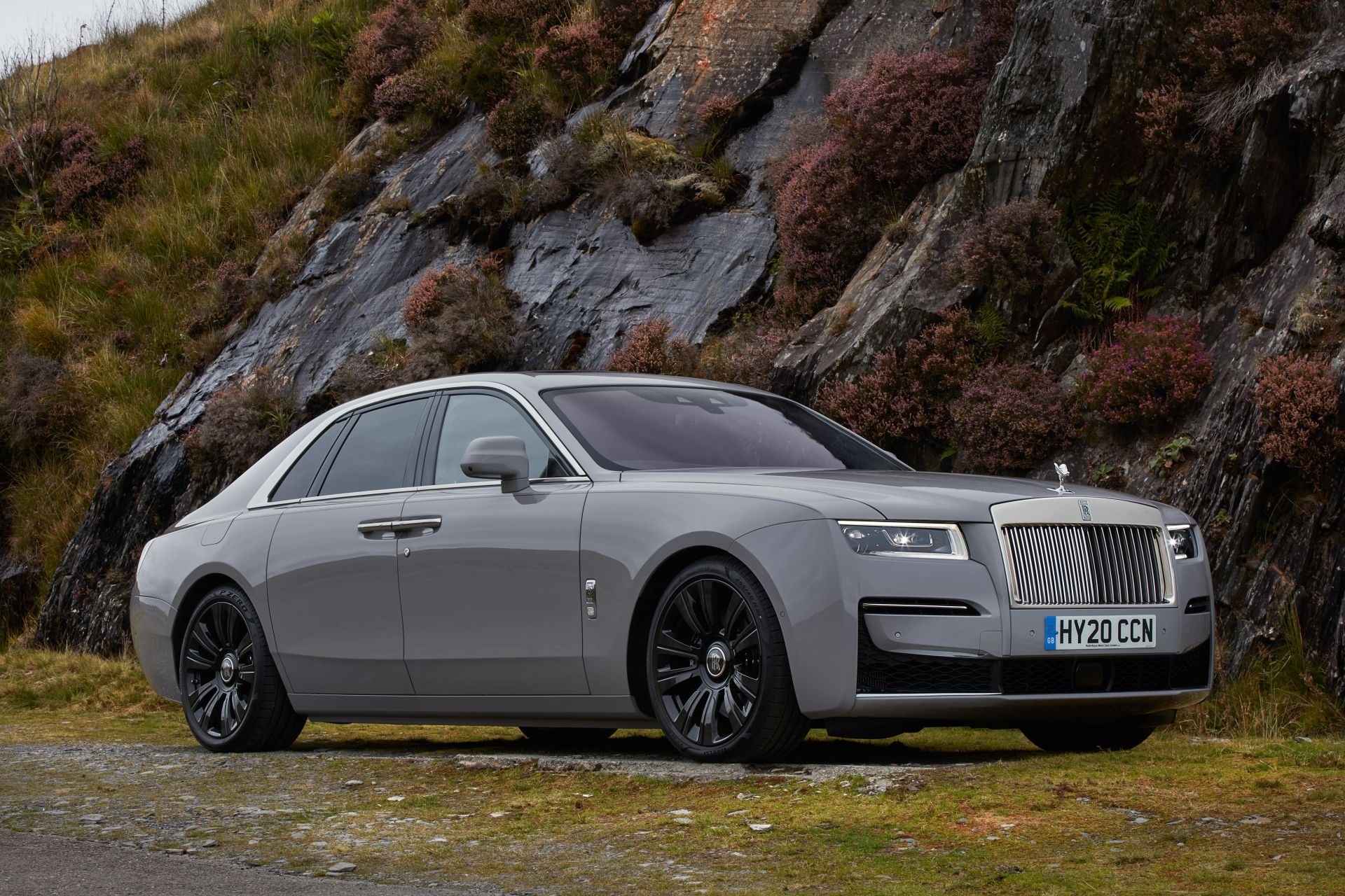 Rolls-Royce Ghost 2021 ra mat anh 1