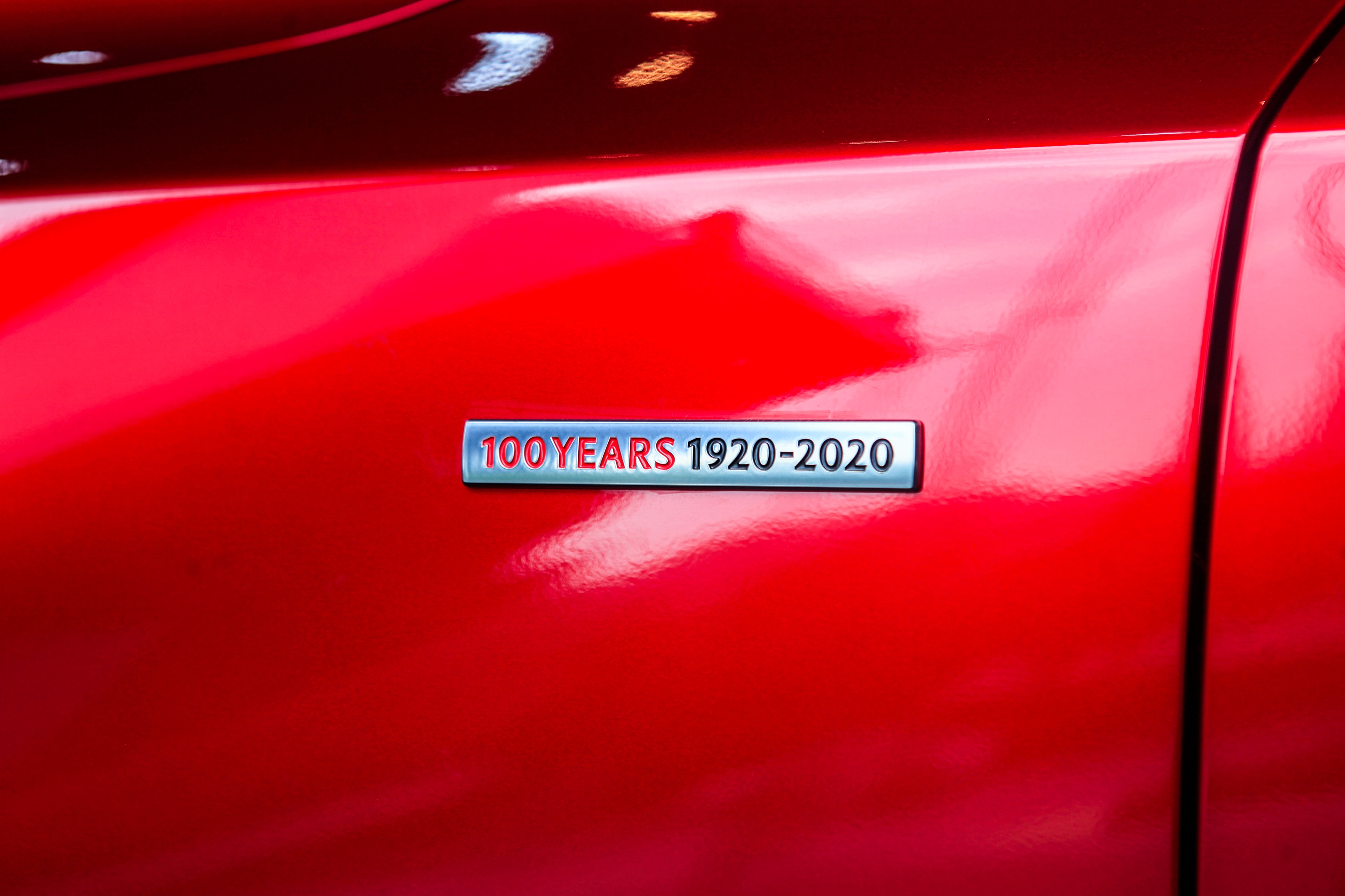 Mazda3 ban ky niem 100 nam ra mat Viet Nam anh 3