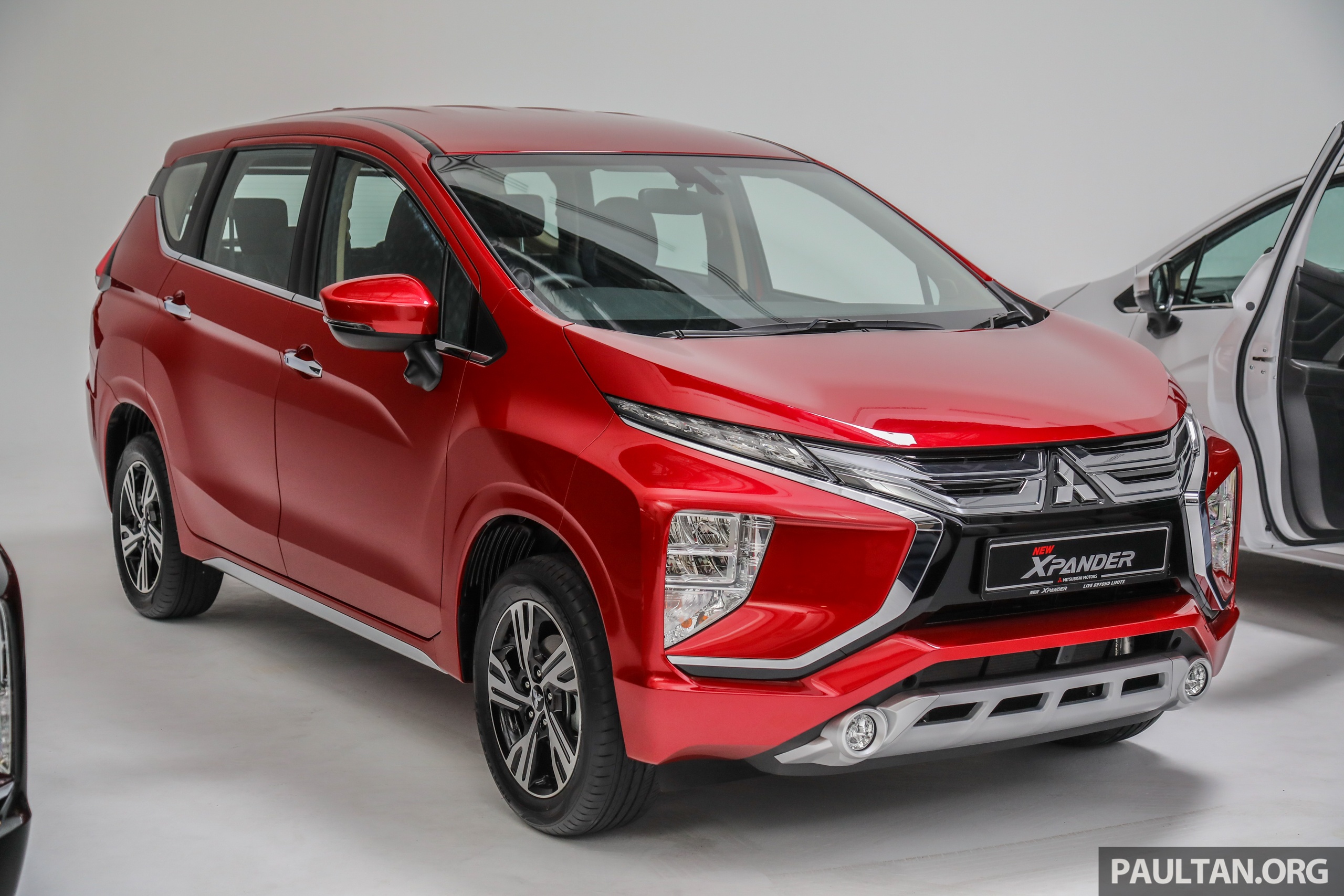 Mitsubishi Xpander ra mat Malaysia anh 1