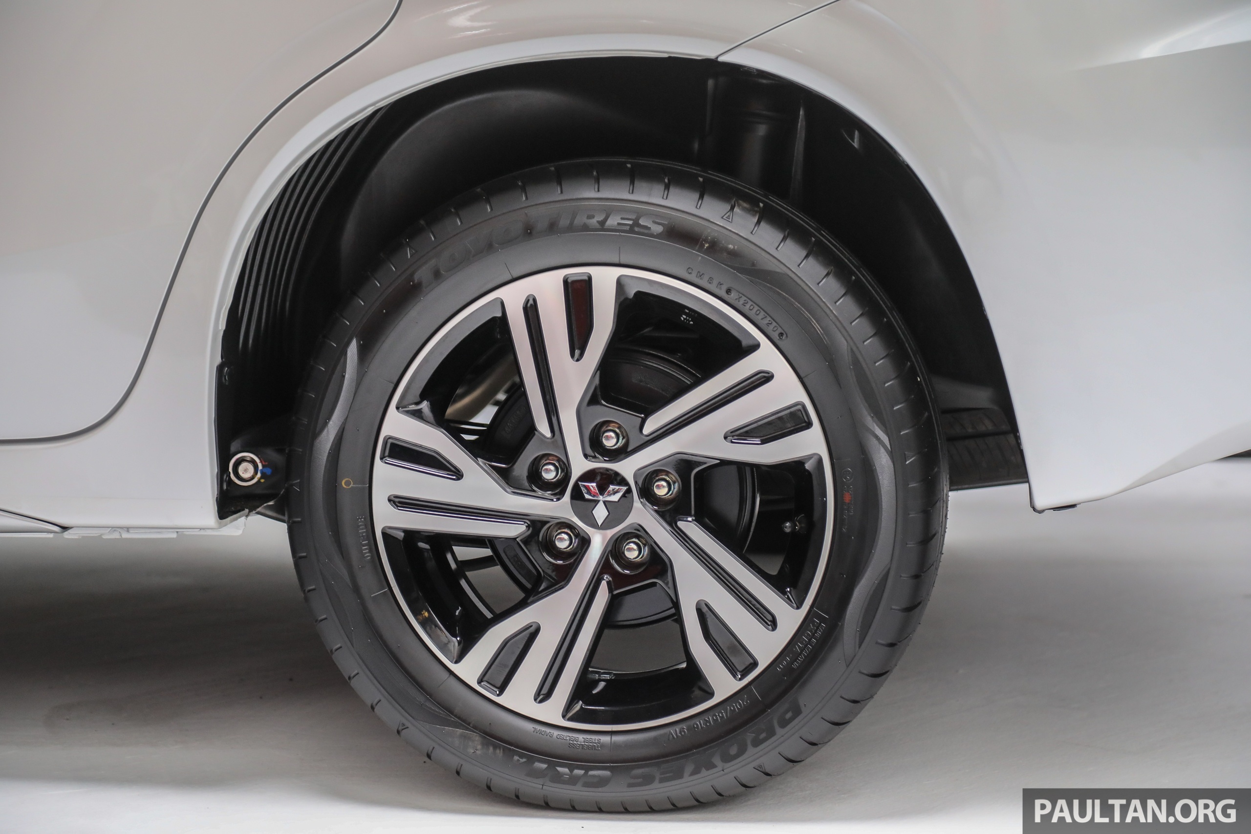 Mitsubishi Xpander ra mat Malaysia anh 7